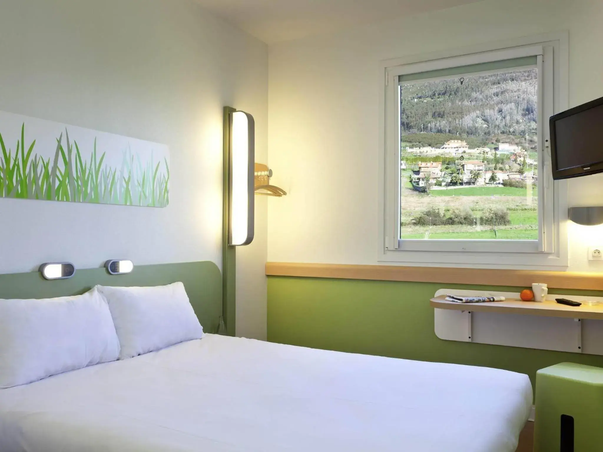 Bedroom, Bed in Ibis Budget Oviedo Bedroom, Bed in Ibis Budget Oviedo