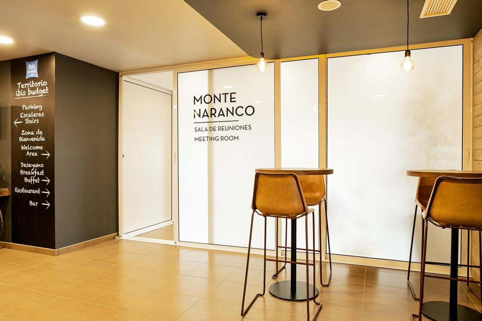 Meeting/conference room in Ibis Budget Oviedo