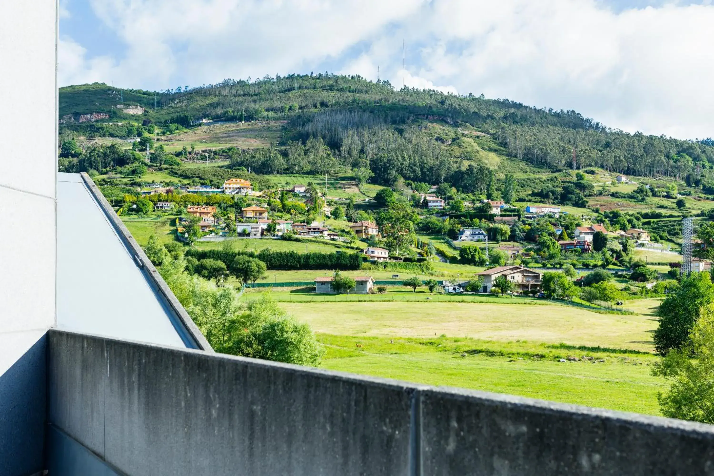 Garden view in Ibis Budget Oviedo Garden view in Ibis Budget Oviedo