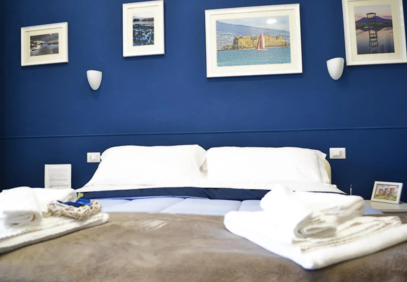 Bed in Il Viaggio di Dante Historical Center