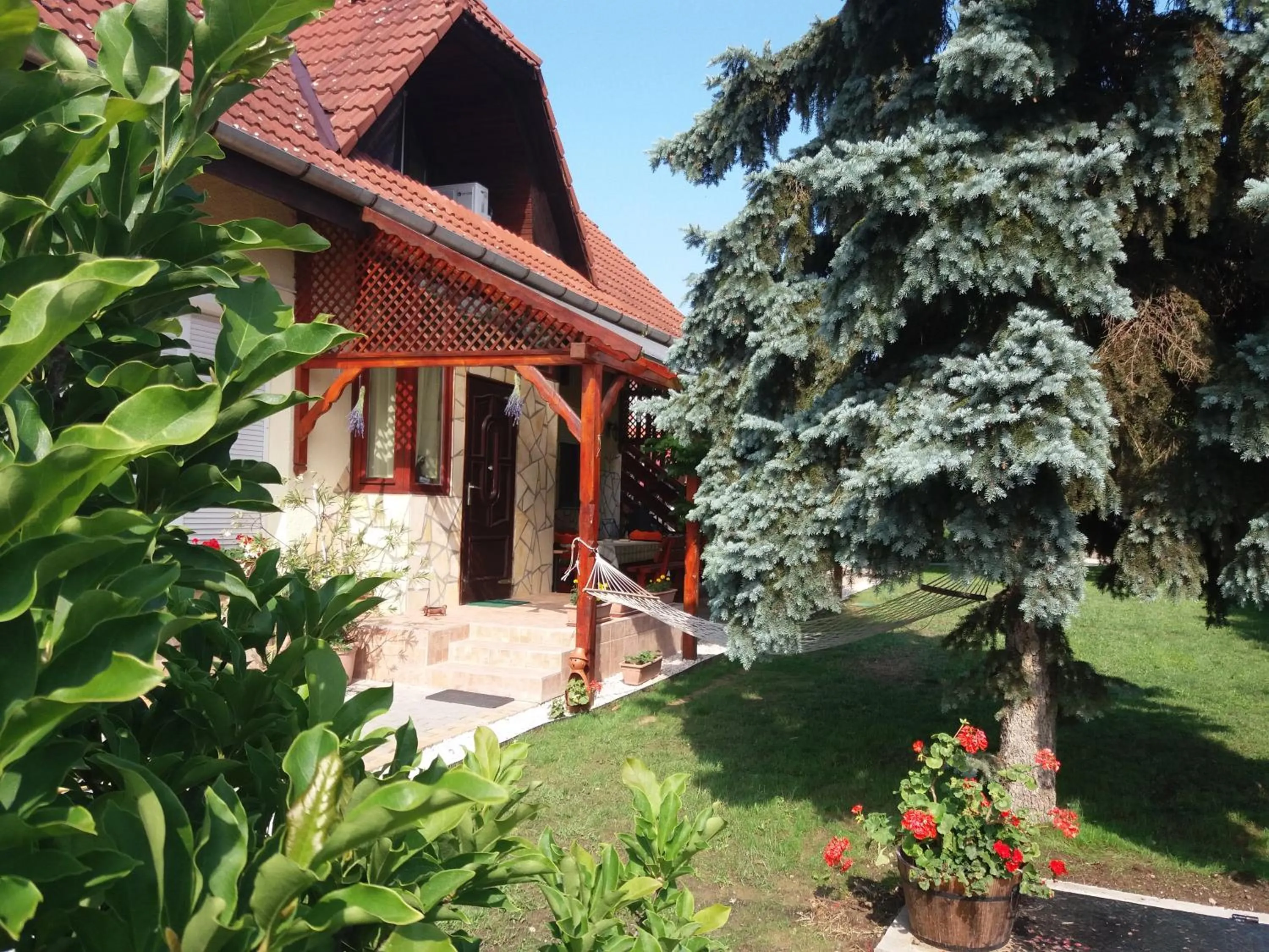 Property building in RELAX Apartman