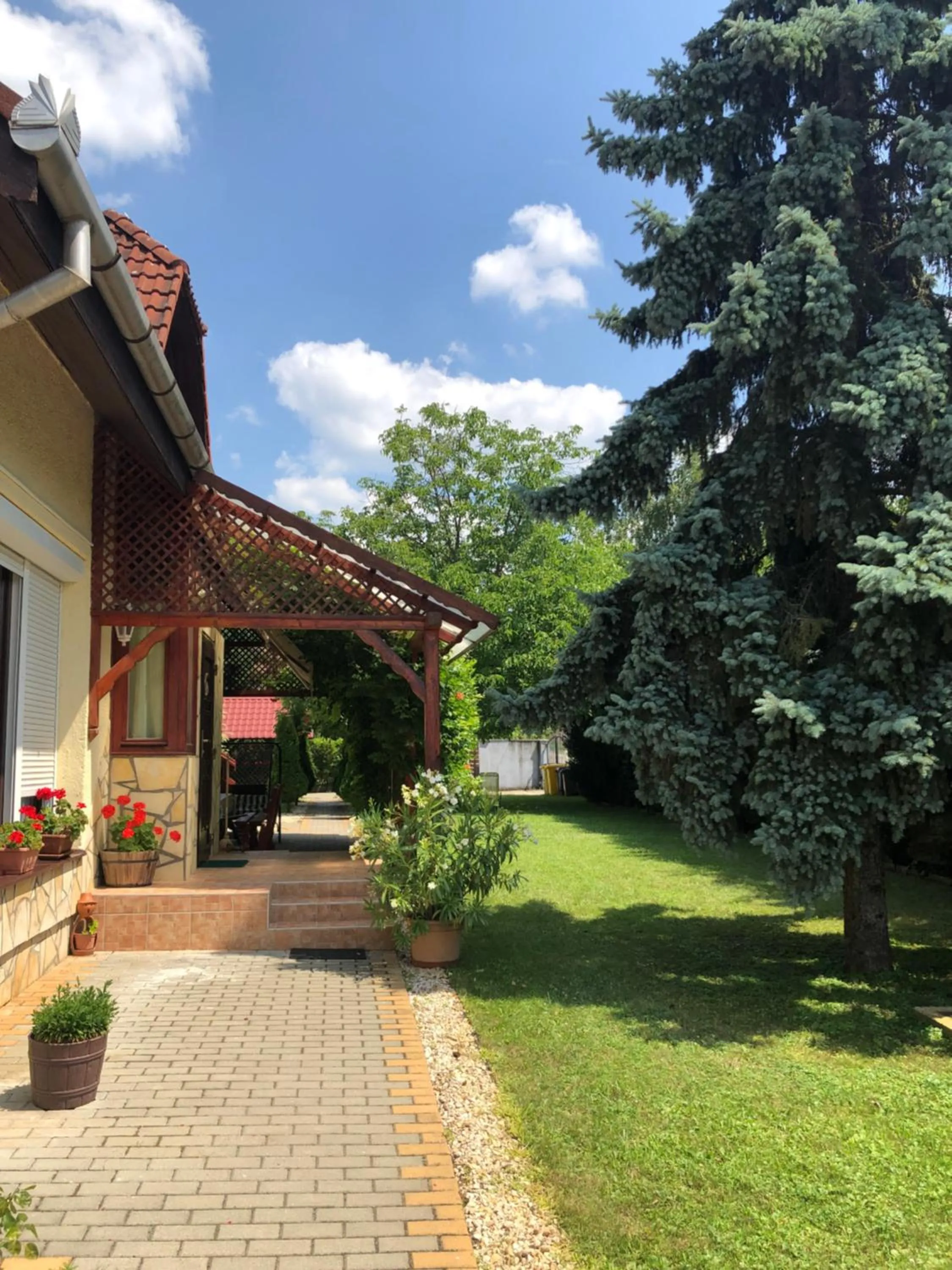Property building in RELAX Apartman