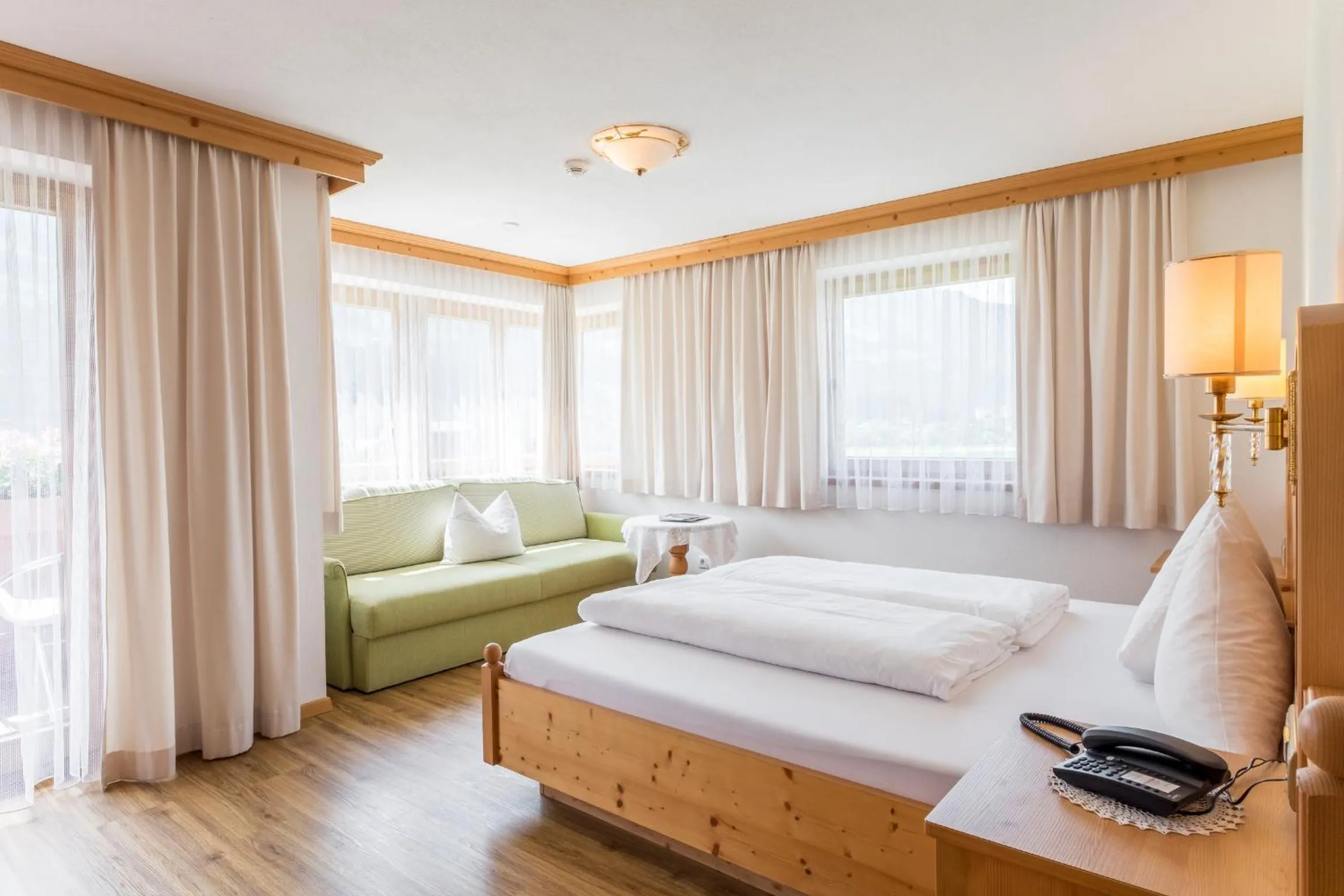 Bedroom, Bed in Hotel Riedl im Zillertal