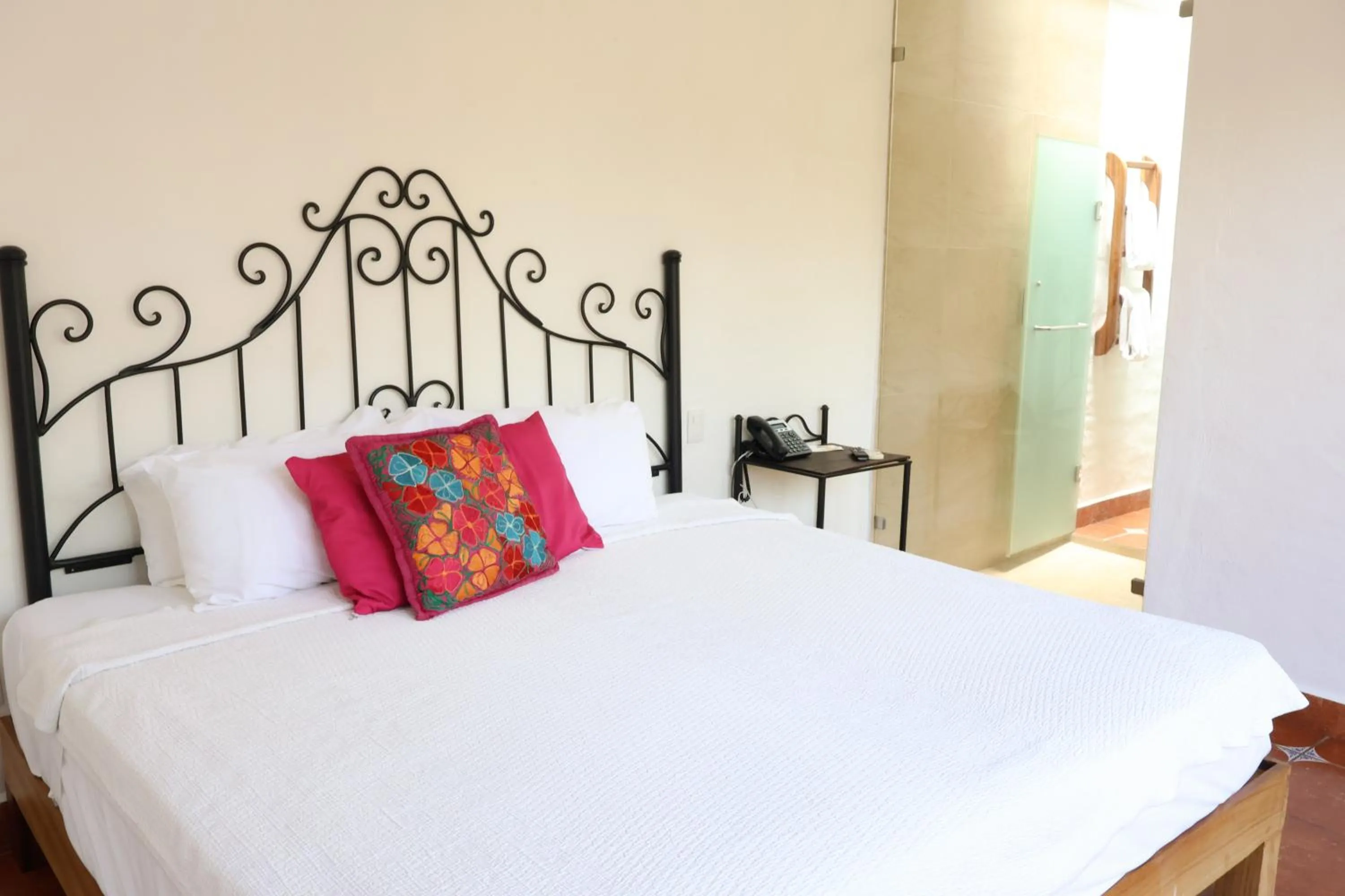 Bed in Casa Lotería -Pueblito Sayulita- Colorful, Family and Relax Experience with Private Parking and Pool