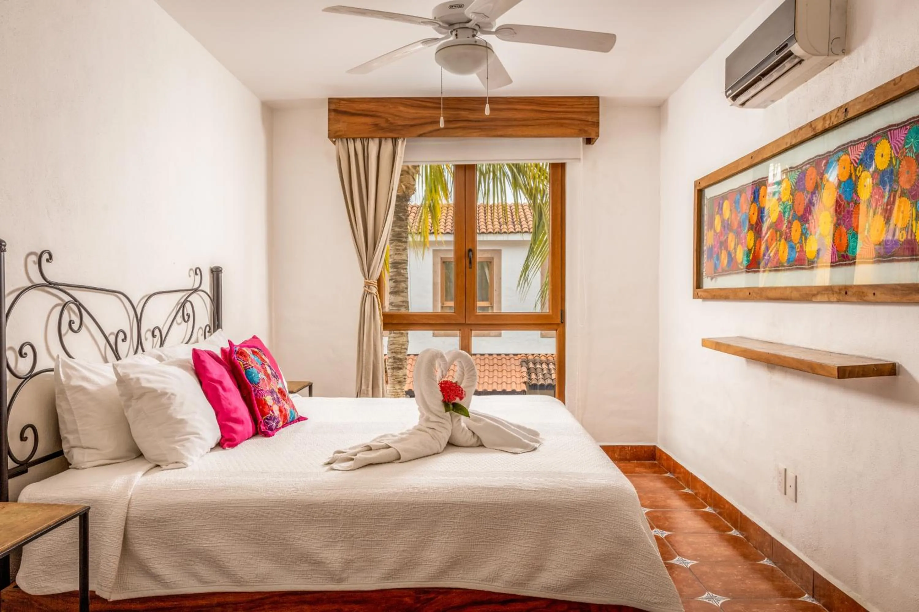 Bed in Casa Lotería -Pueblito Sayulita- Colorful, Family and Relax Experience with Private Parking and Pool