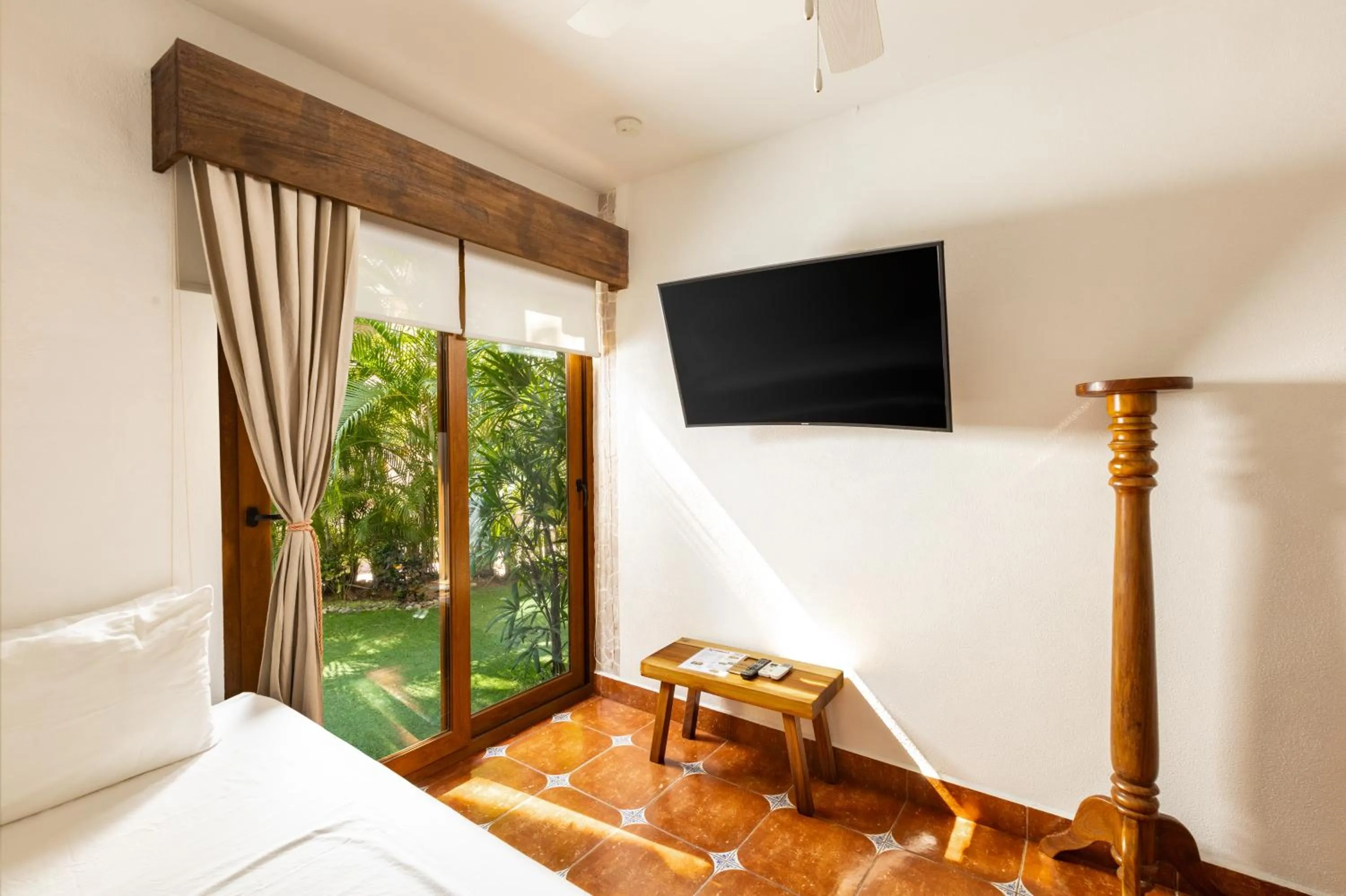 Bed in Casa Lotería -Pueblito Sayulita- Colorful, Family and Relax Experience with Private Parking and Pool