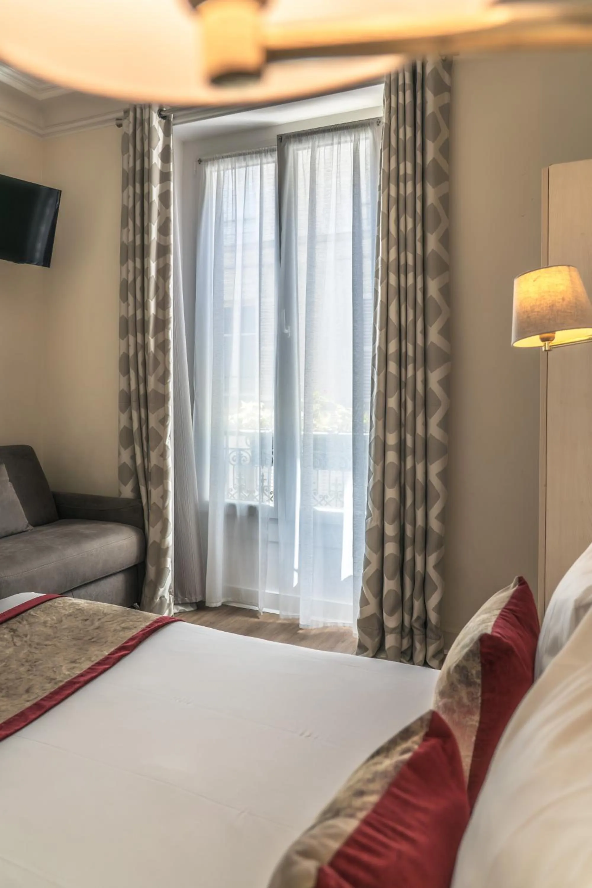 Bedroom, Bed in Hotel Corona -Rodier-