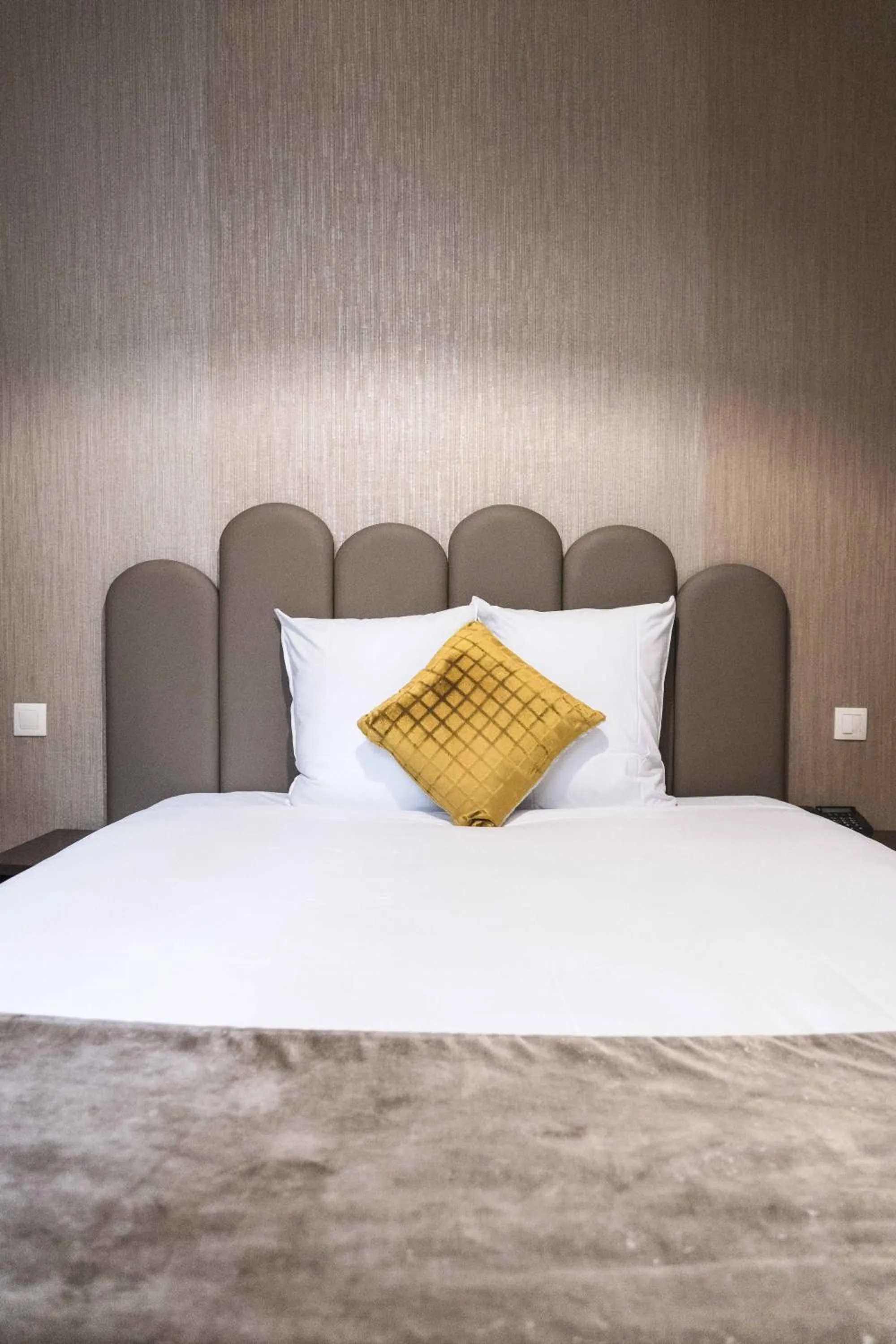 Decorative detail, Bed in Hotel Corona -Rodier-