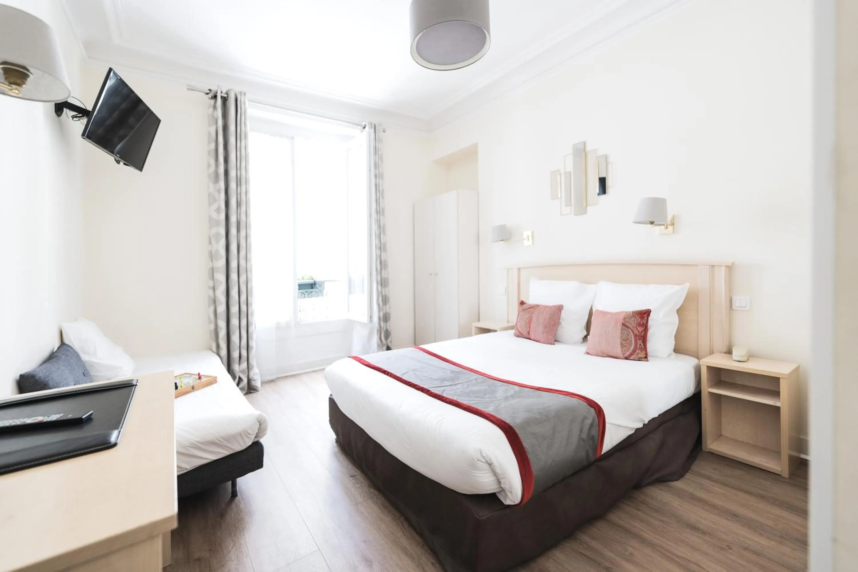 Bed in Hotel Corona -Rodier-