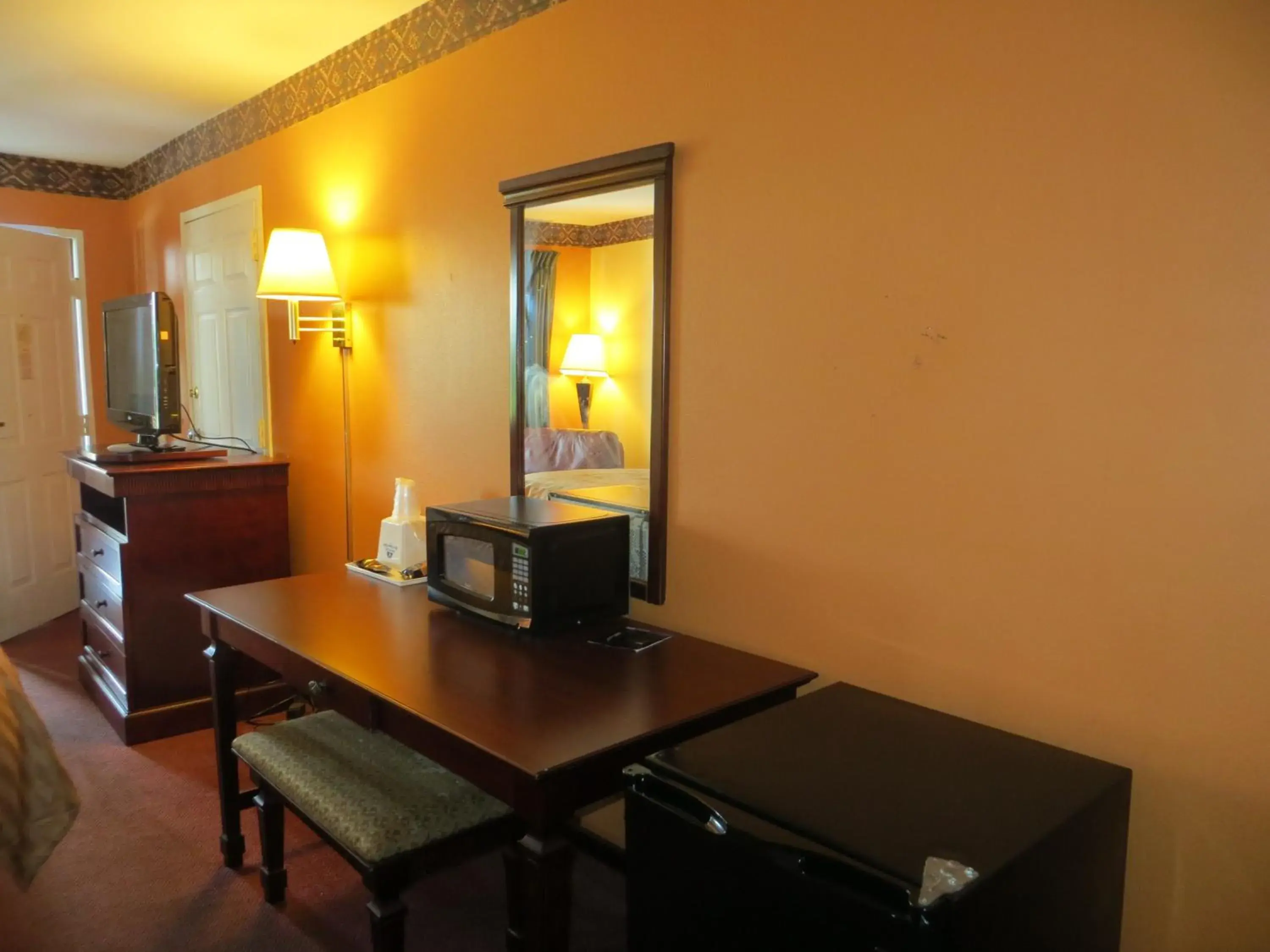 Bedroom in Motel 6-Ozark, AR Bedroom in Motel 6-Ozark, AR