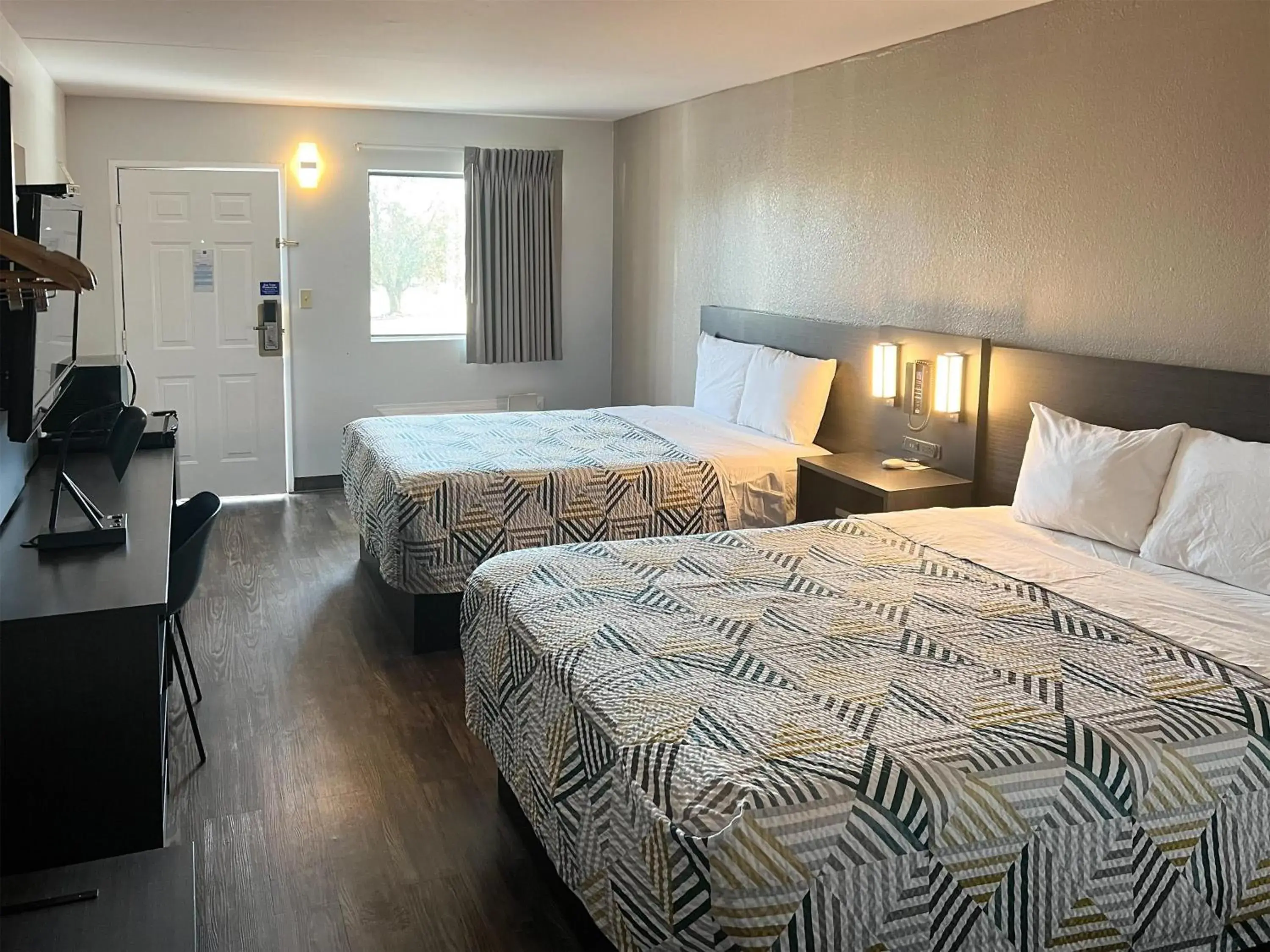 Bedroom, Bed in Motel 6-Ozark, AR Bedroom, Bed in Motel 6-Ozark, AR