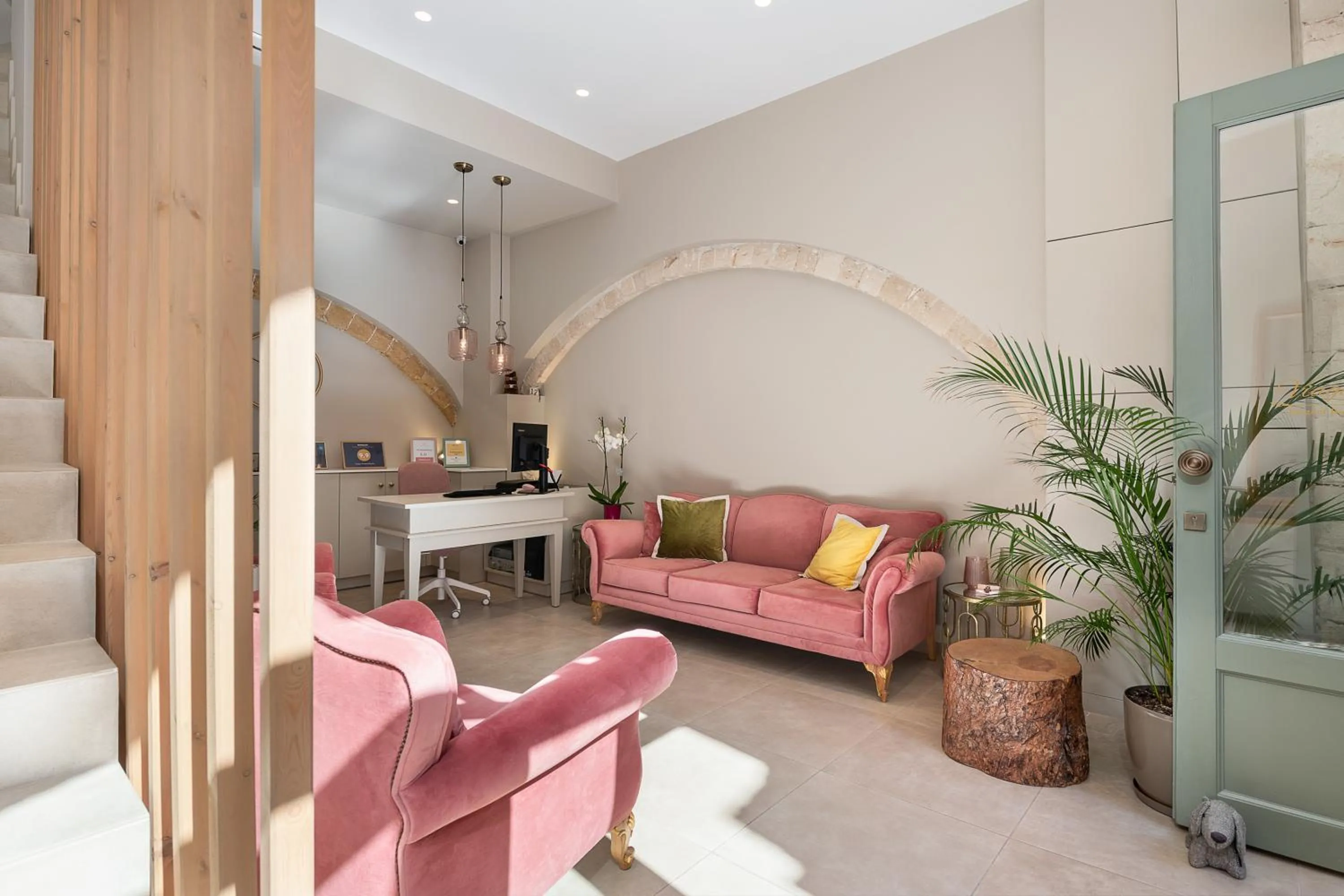 Lobby or reception in Viaggio Elegant Rooms