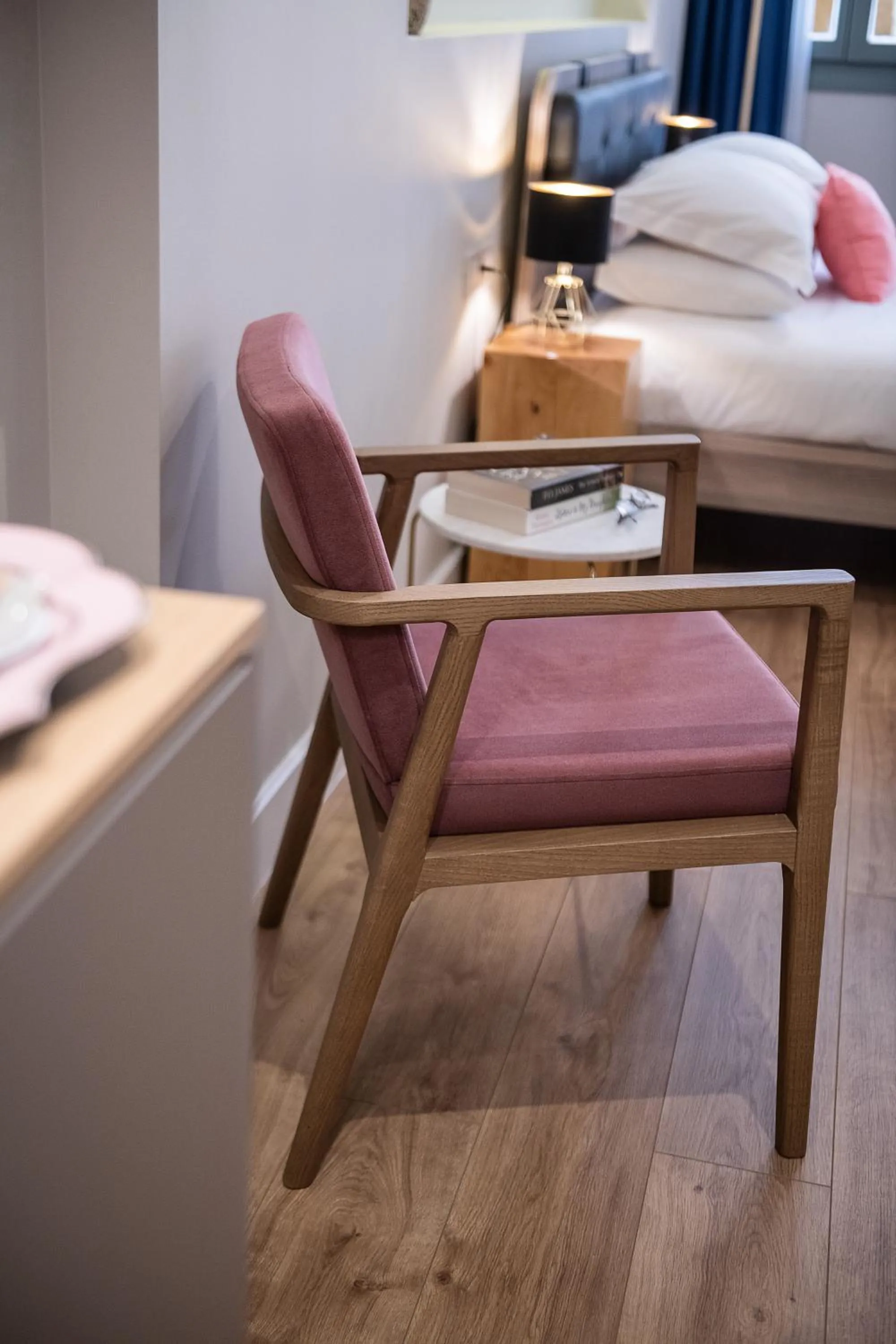 Seating area in Viaggio Elegant Rooms