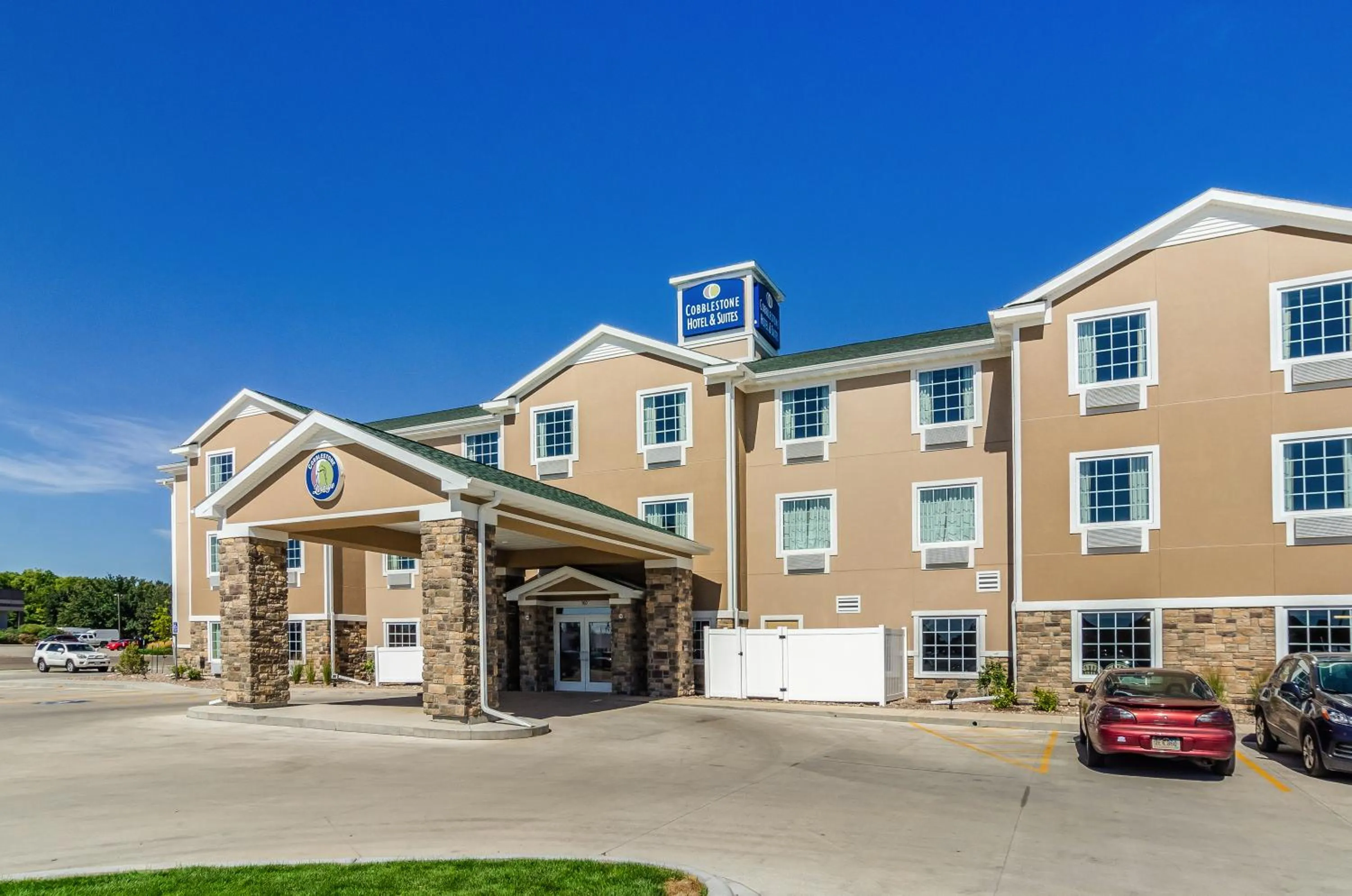 Facade/entrance in Cobblestone Hotel & Suites - Gering/Scottsbluff