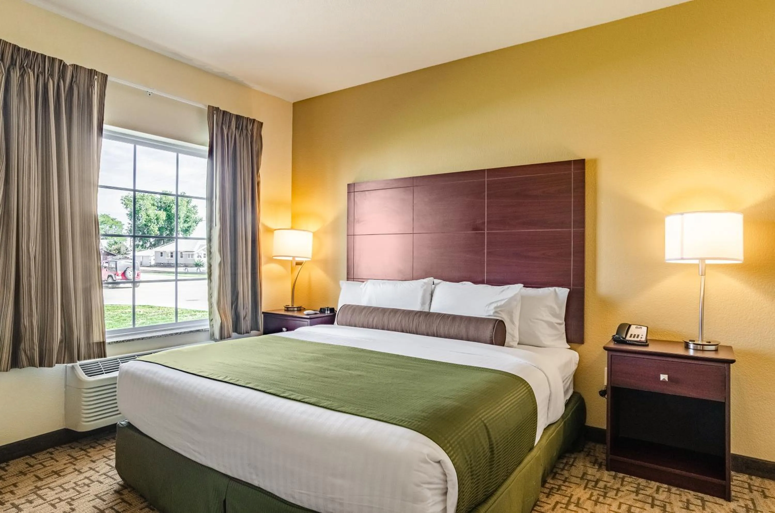 Bed in Cobblestone Hotel & Suites - Gering/Scottsbluff