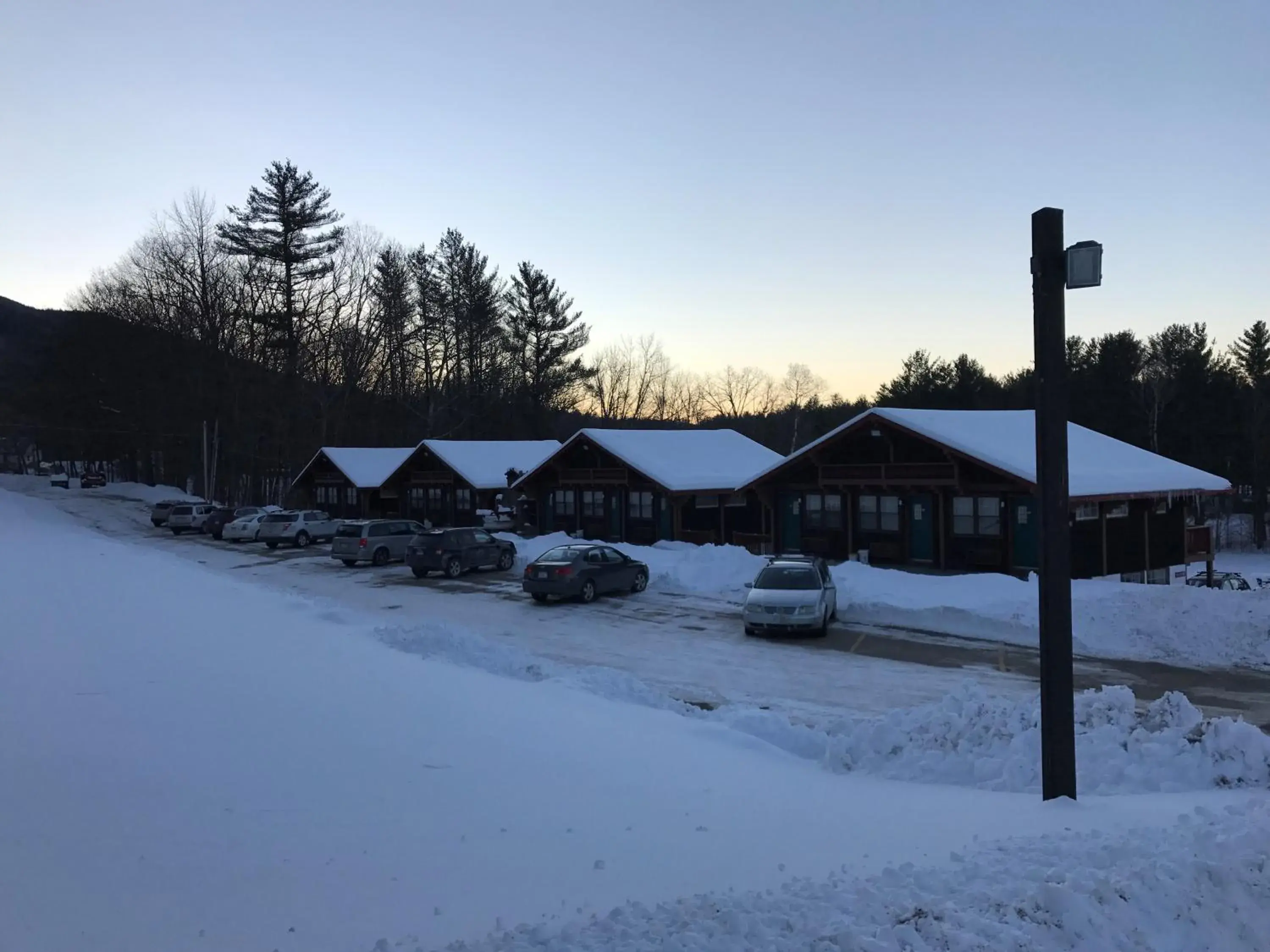 Swiss Chalets Village Inn Swiss Chalets Village Inn