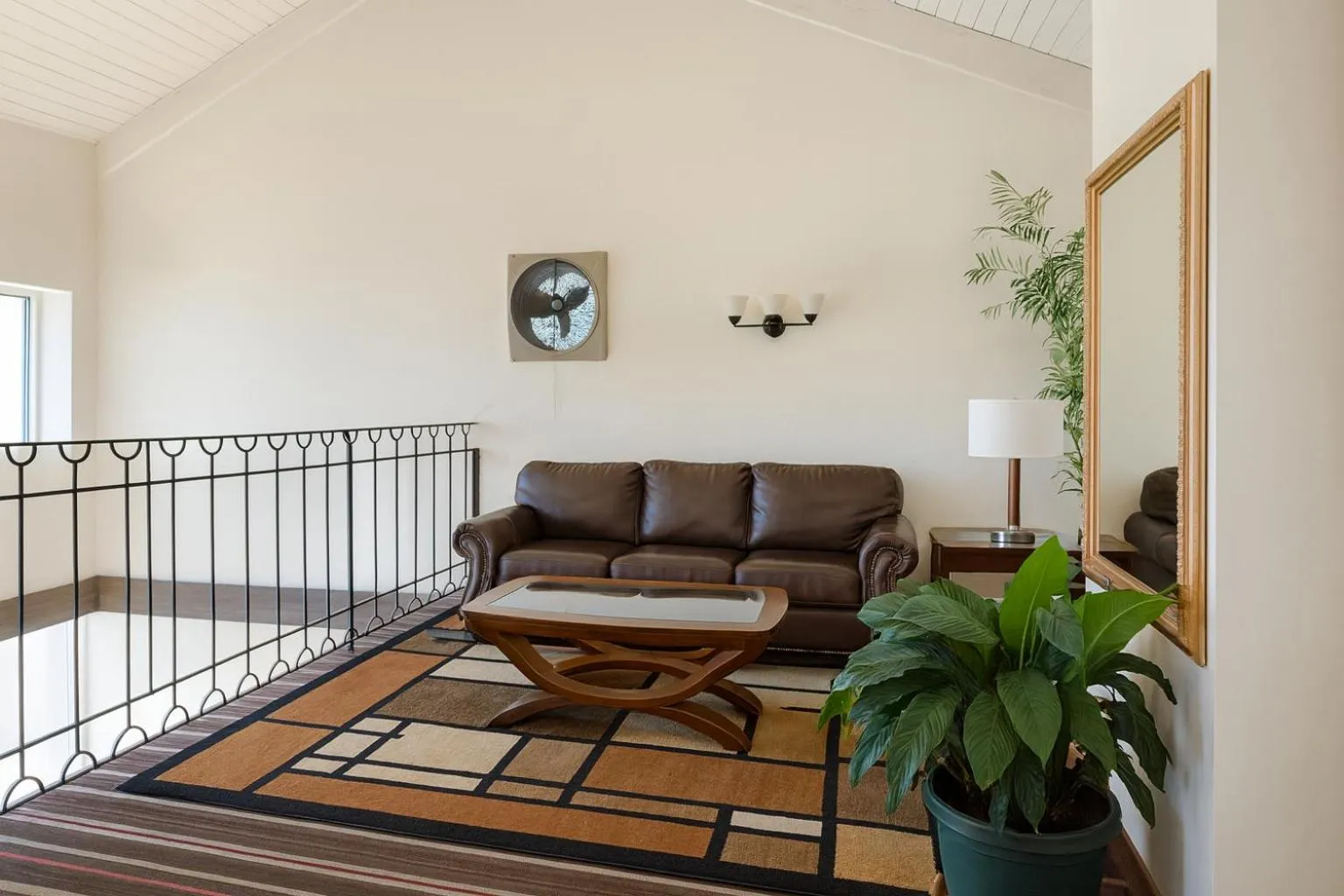 Lobby or reception in Granada Inn