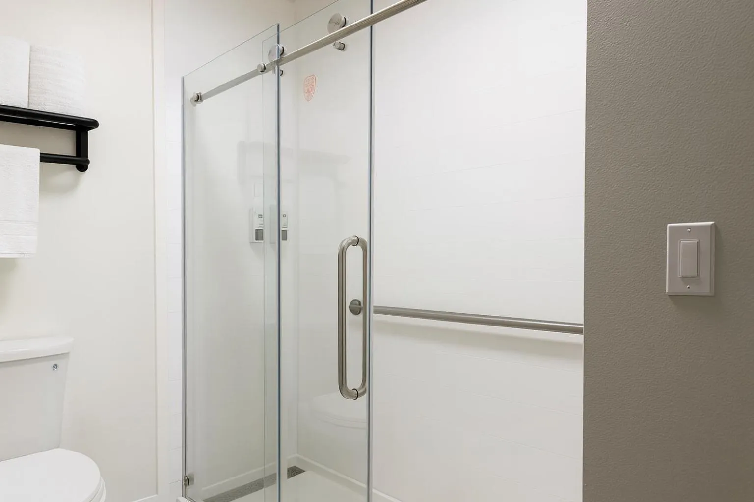 Bathroom in Granada Inn