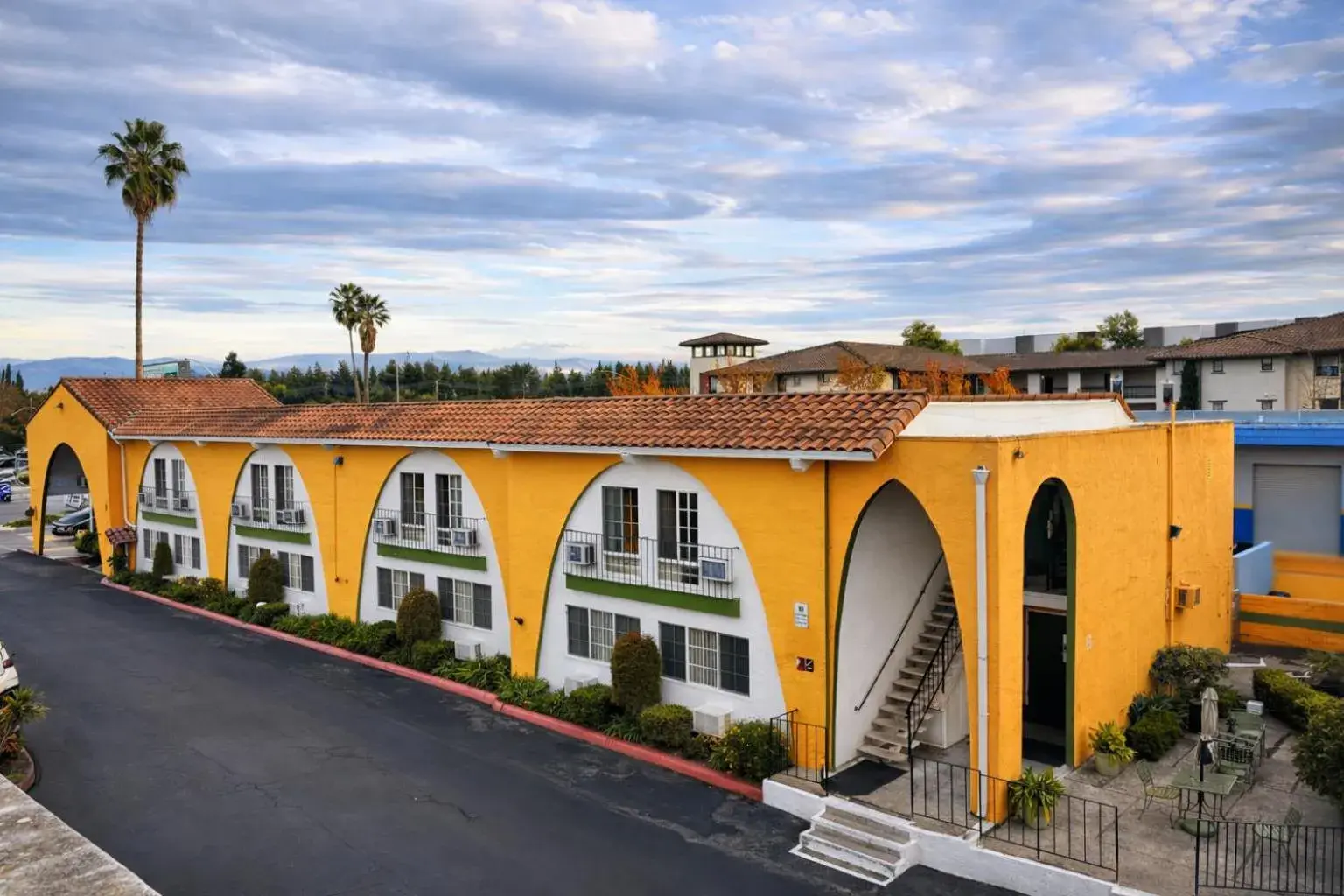 Property building in Granada Inn Property building in Granada Inn