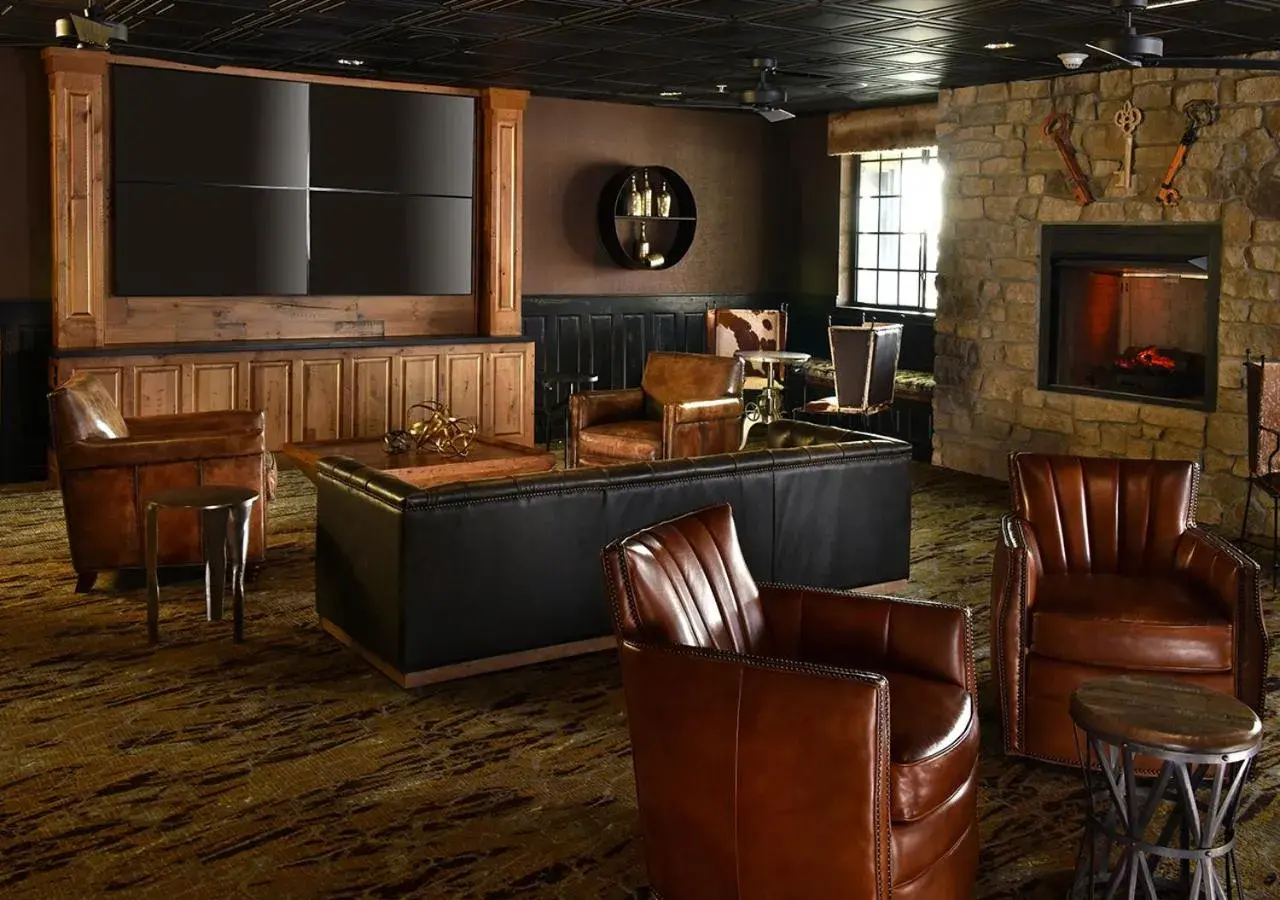 Lounge or bar in Stoney Creek Hotel Tulsa - Broken Arrow Lounge or bar in Stoney Creek Hotel Tulsa - Broken Arrow