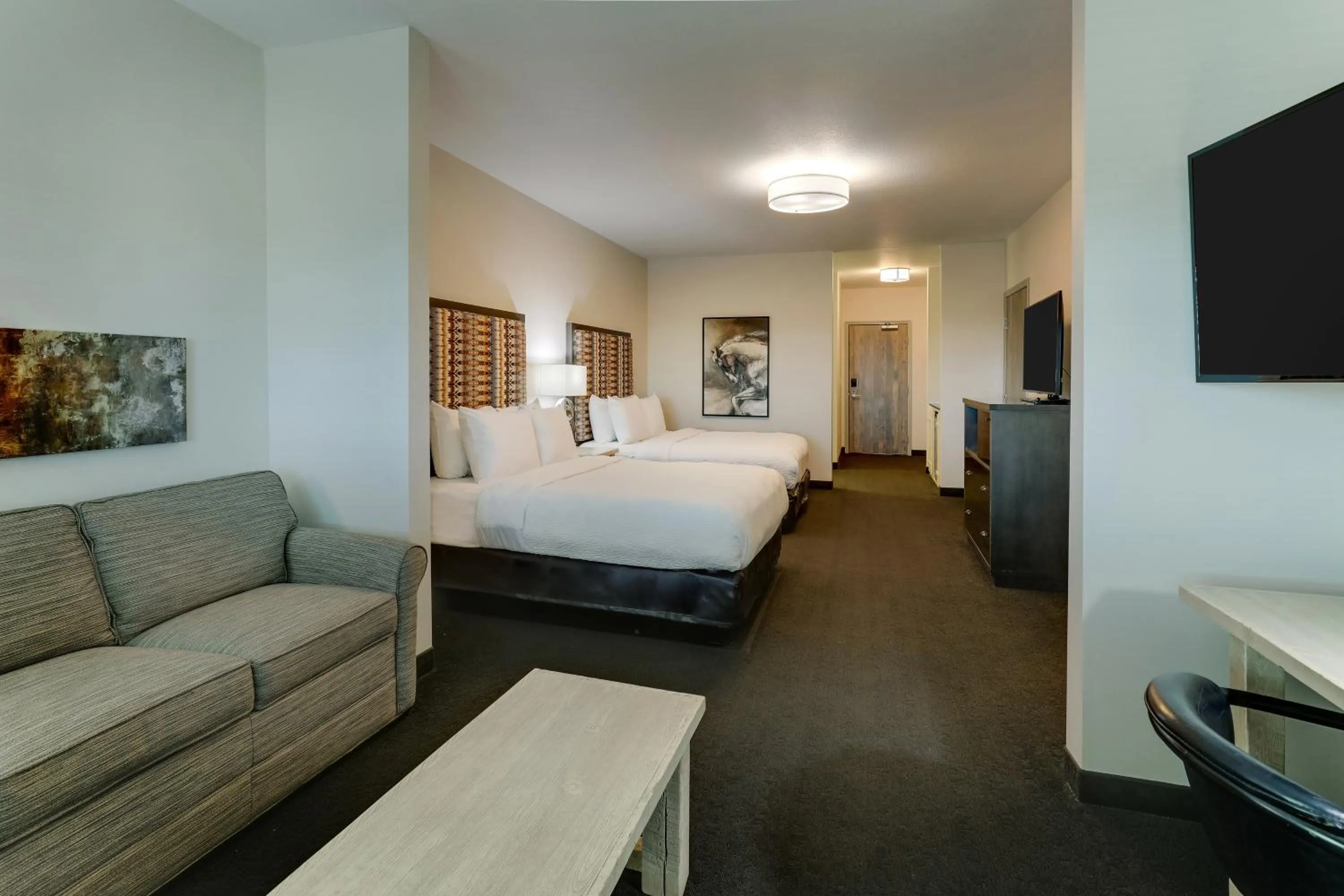 Bed in Stoney Creek Hotel Tulsa - Broken Arrow