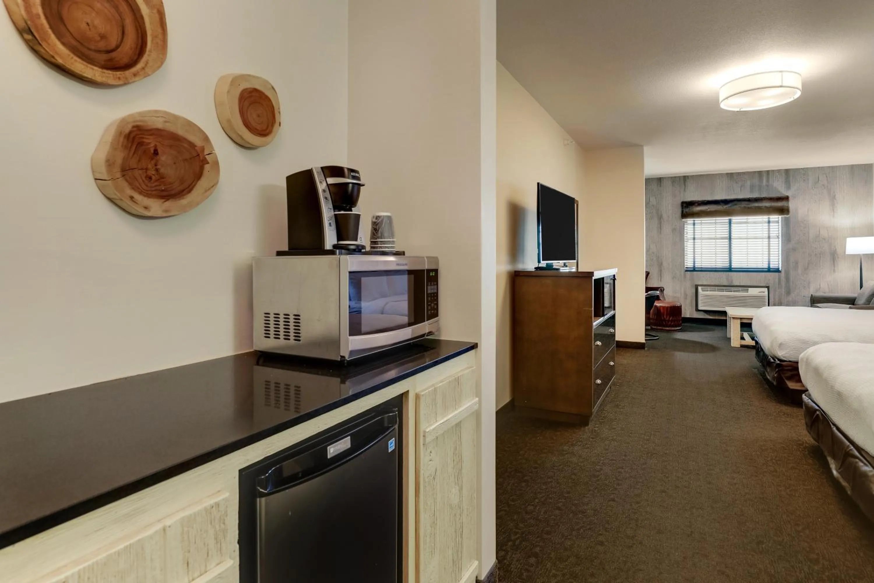 Bed in Stoney Creek Hotel Tulsa - Broken Arrow