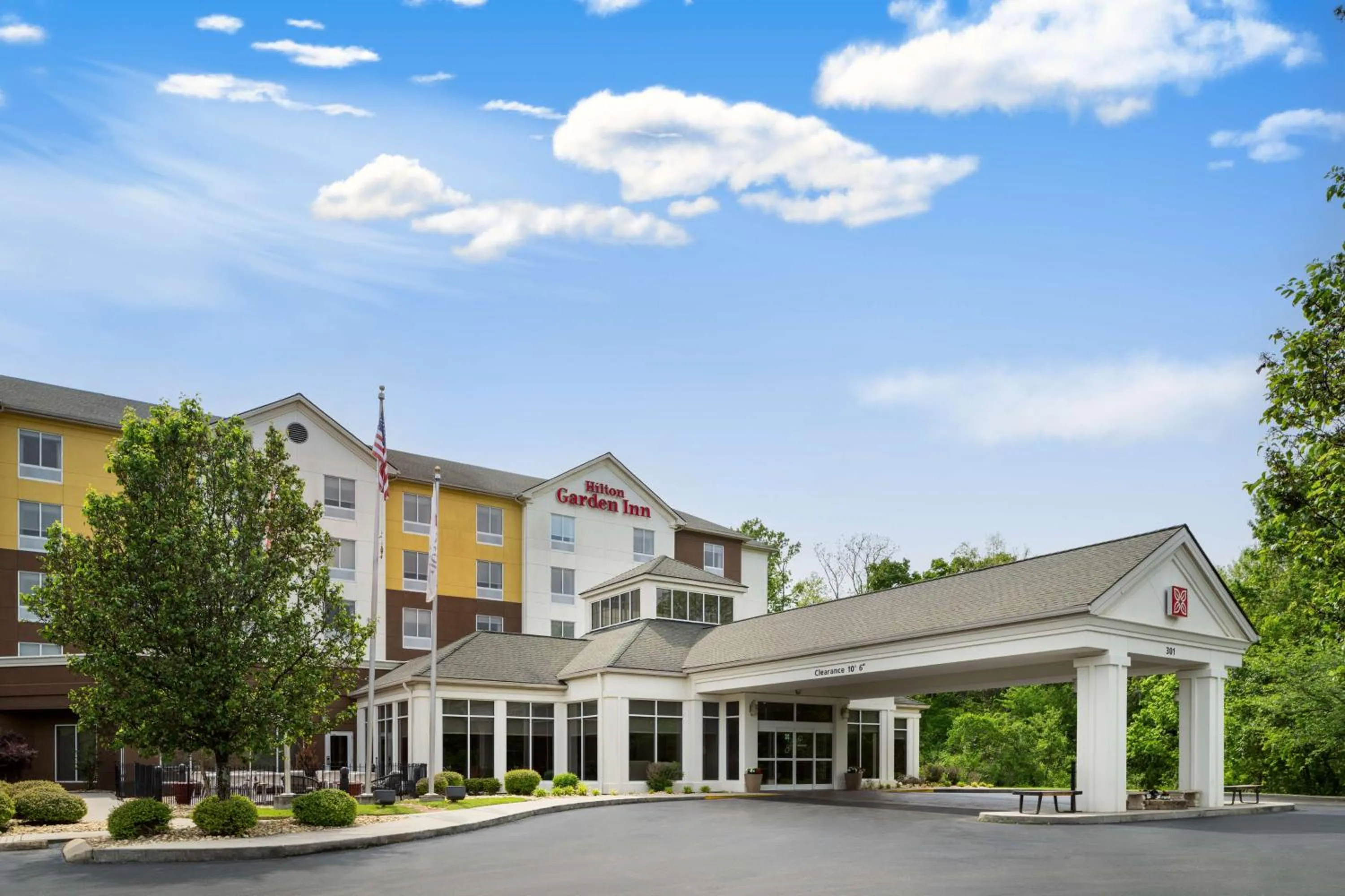 Property building in Hilton Garden Inn Huntsville South/Redstone Arsenal