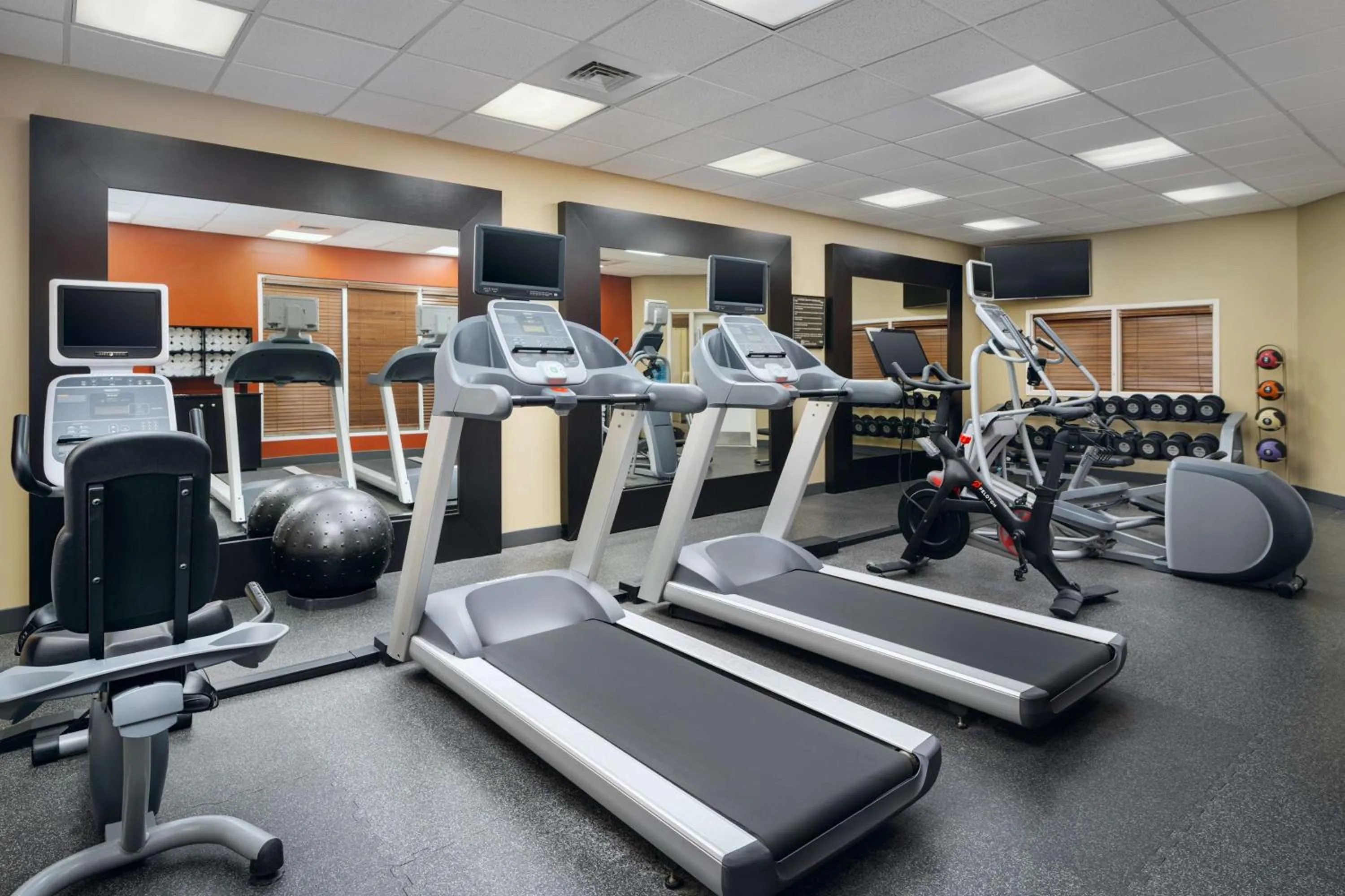 Fitness centre/facilities in Hilton Garden Inn Huntsville South/Redstone Arsenal