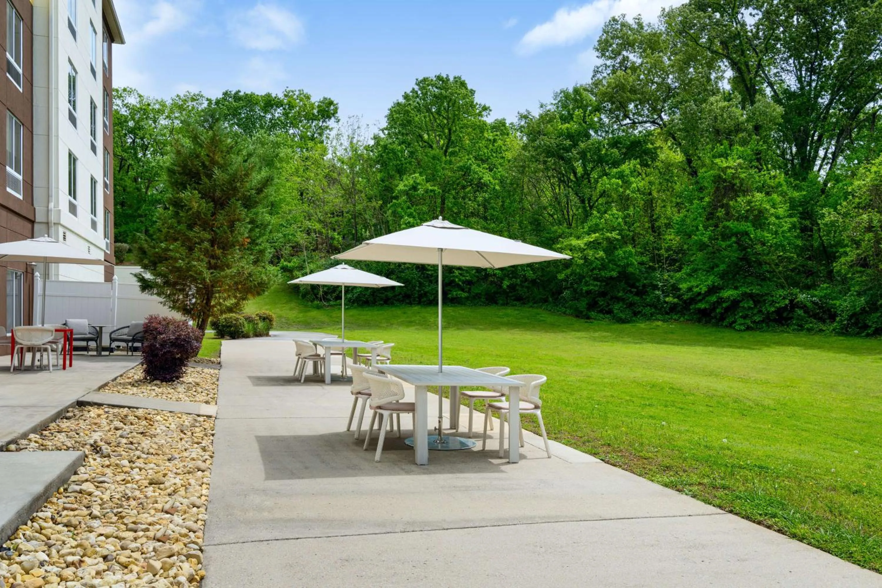 Patio in Hilton Garden Inn Huntsville South/Redstone Arsenal