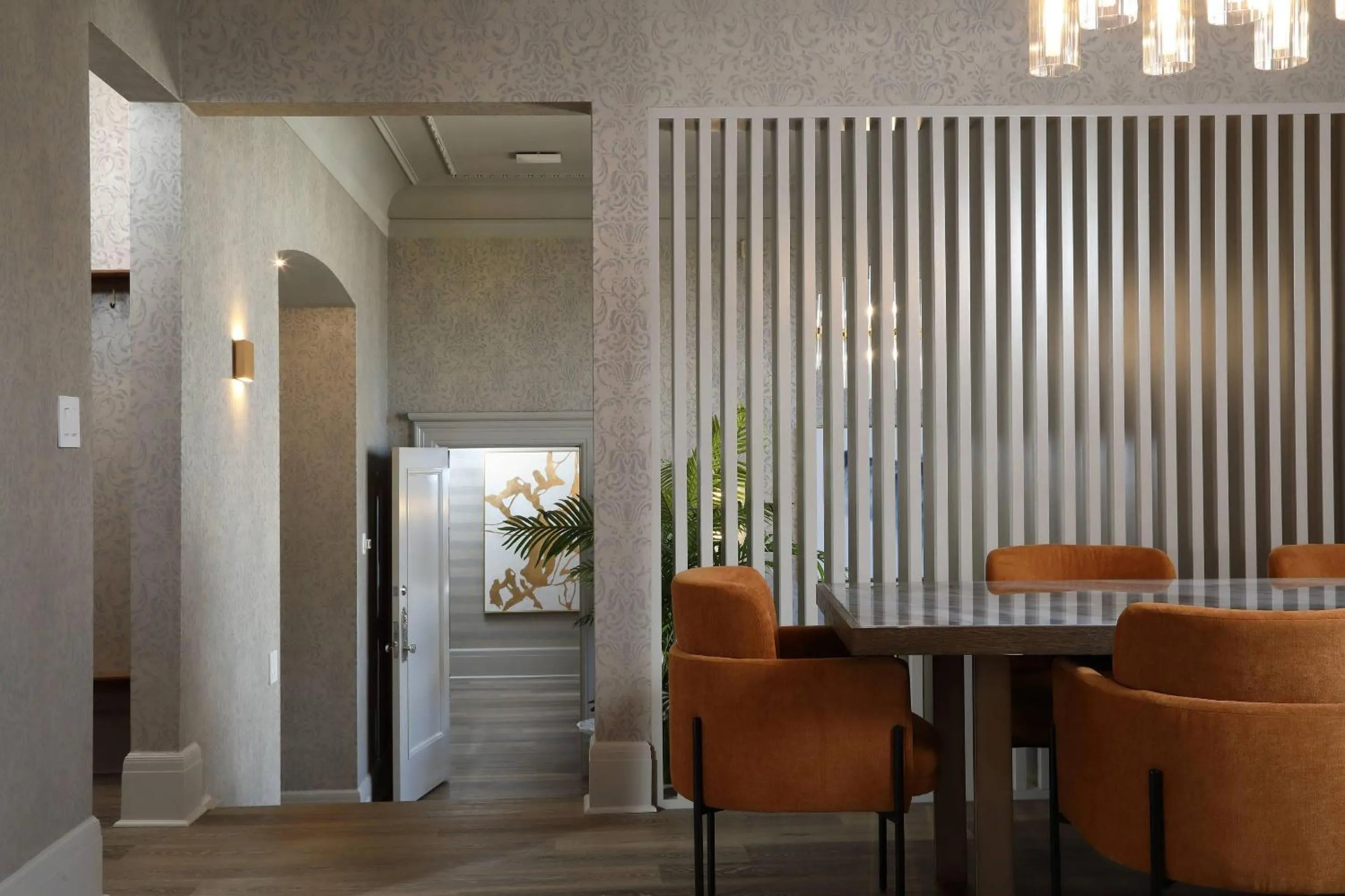 Bedroom in The Fort Garry Hotel, Spa and Conference Centre, an Ascend Collection Hotel