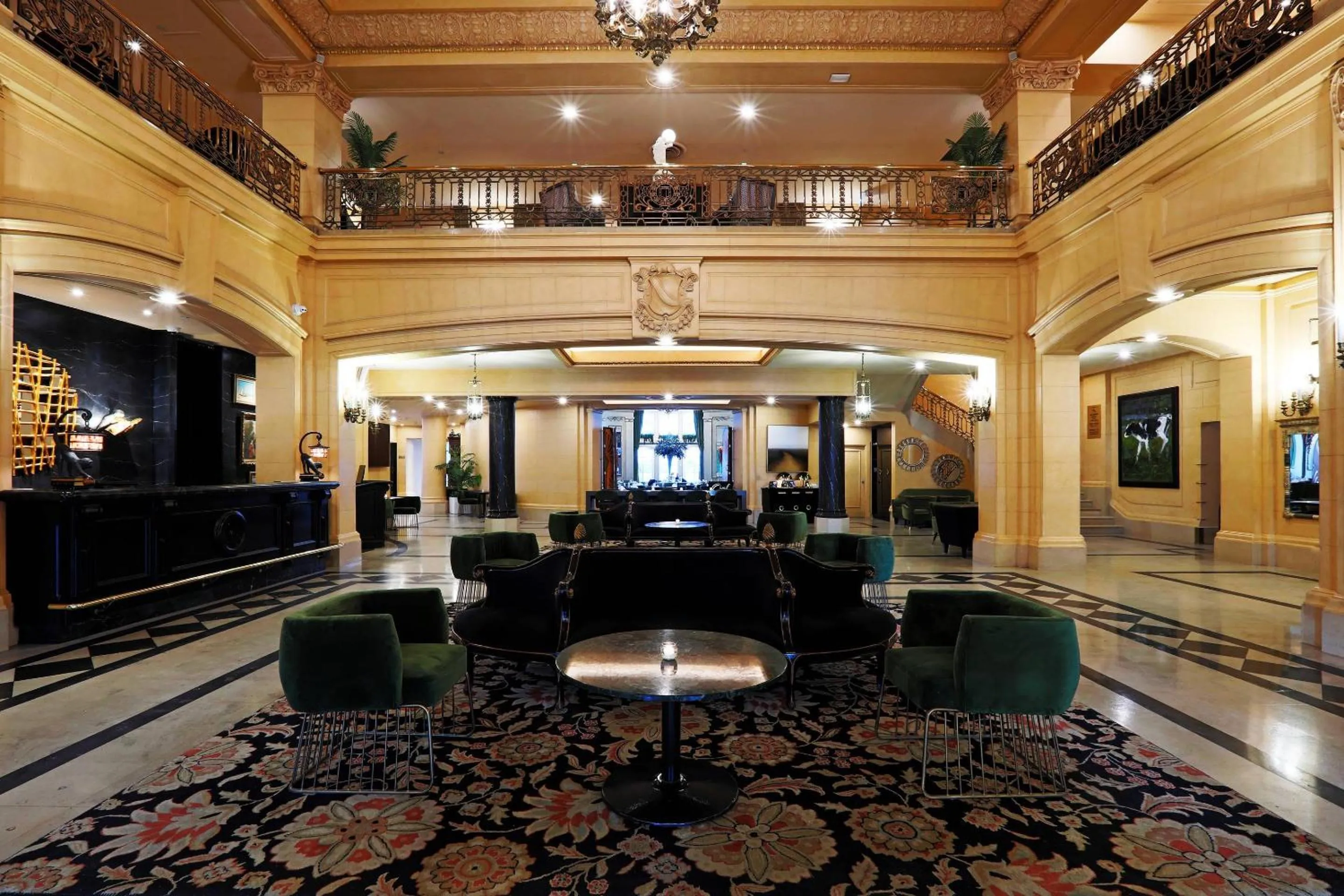 Lobby or reception in The Fort Garry Hotel, Spa and Conference Centre, an Ascend Collection Hotel