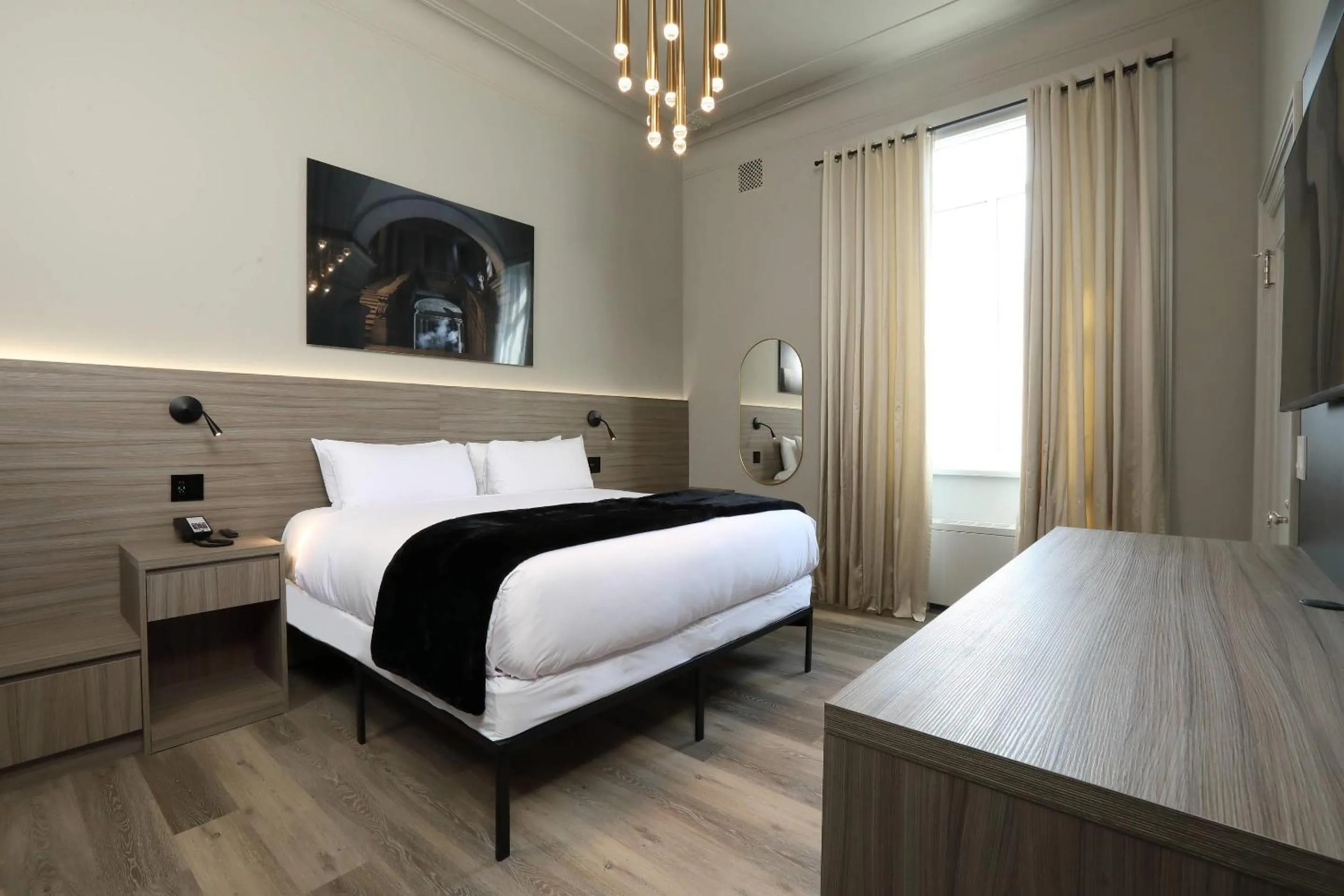 Bedroom, Bed in The Fort Garry Hotel, Spa and Conference Centre, an Ascend Collection Hotel