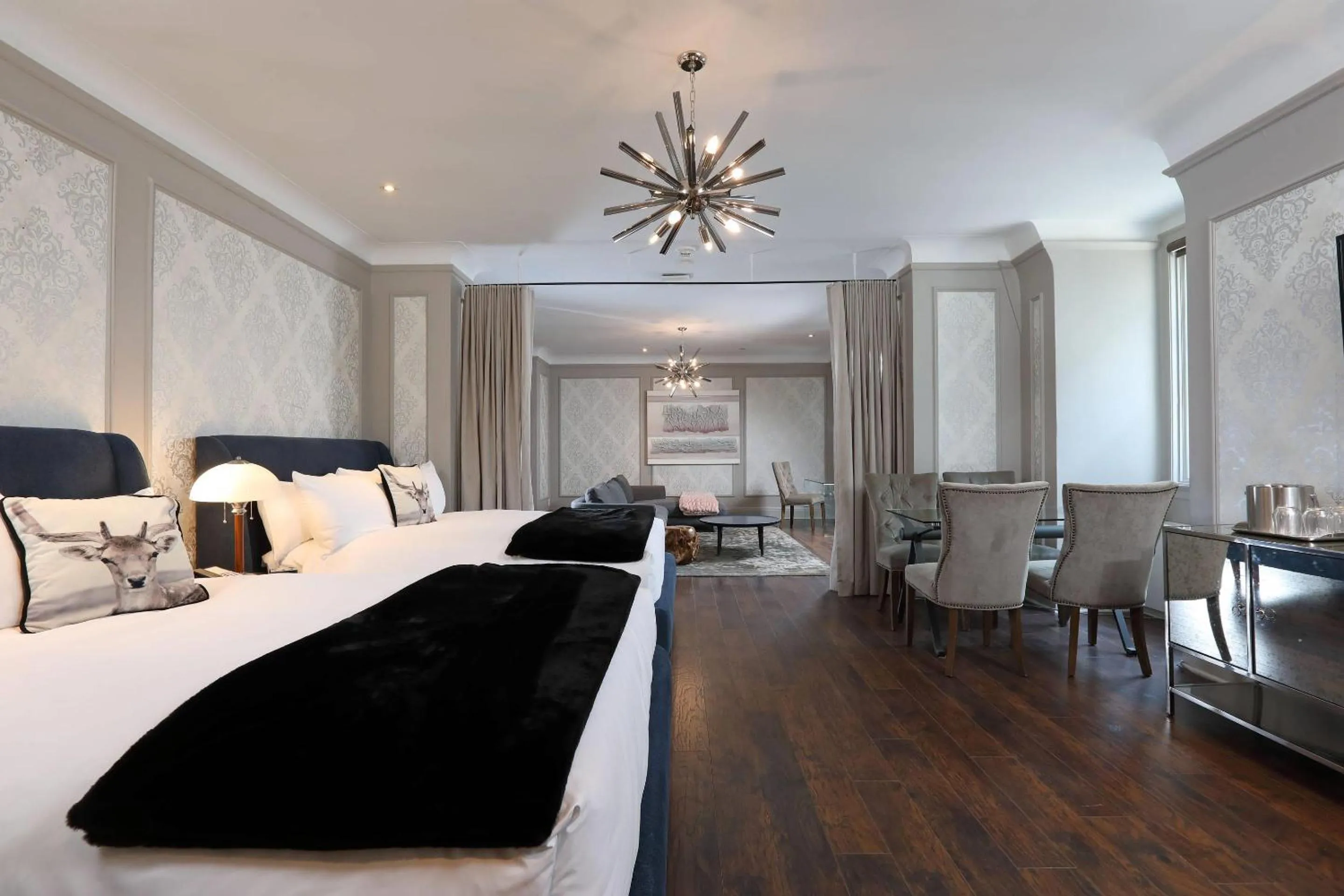 Bedroom, Bed in The Fort Garry Hotel, Spa and Conference Centre, an Ascend Collection Hotel