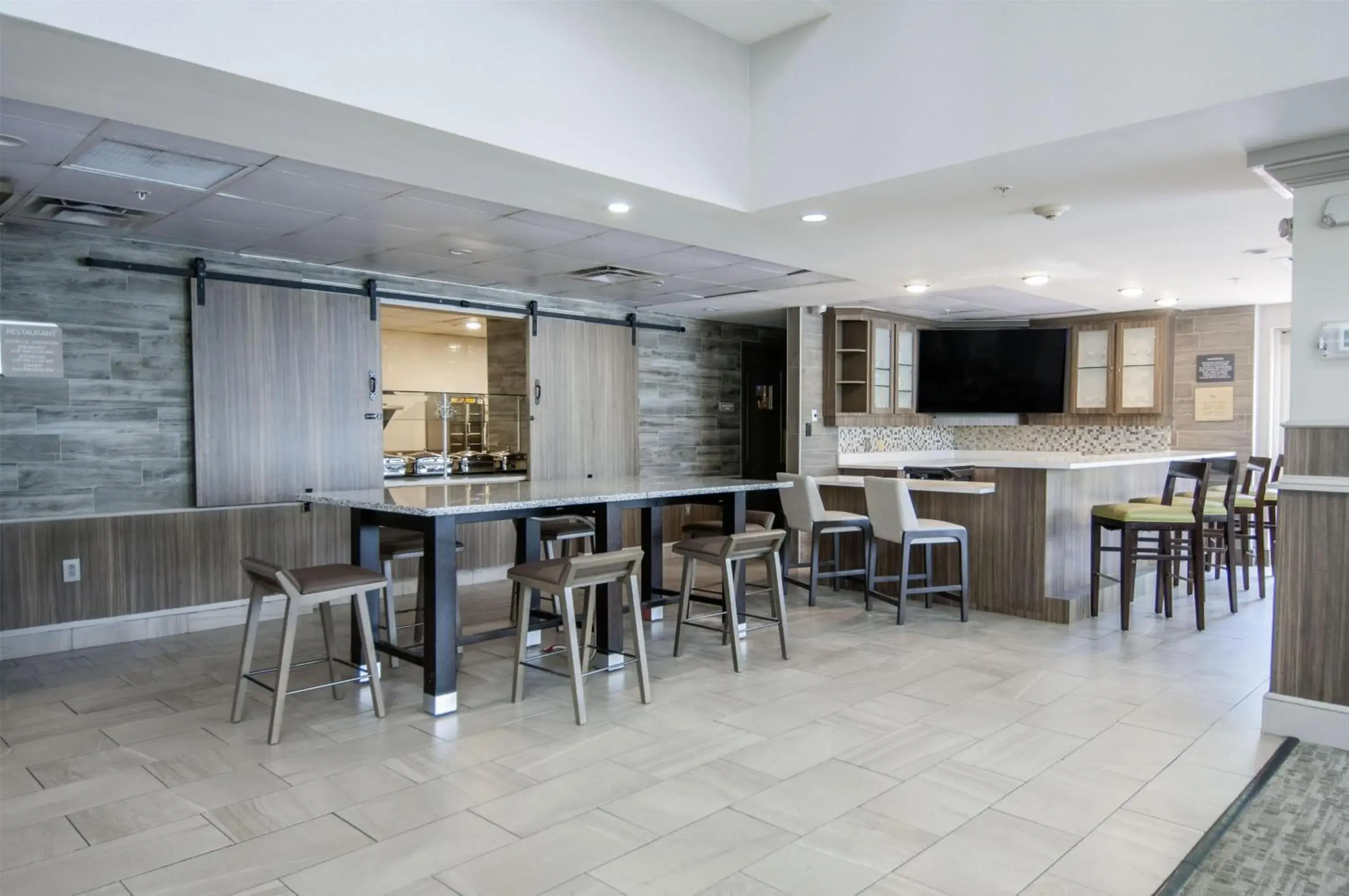 Lounge or bar in Hilton Garden Inn Hattiesburg Lounge or bar in Hilton Garden Inn Hattiesburg