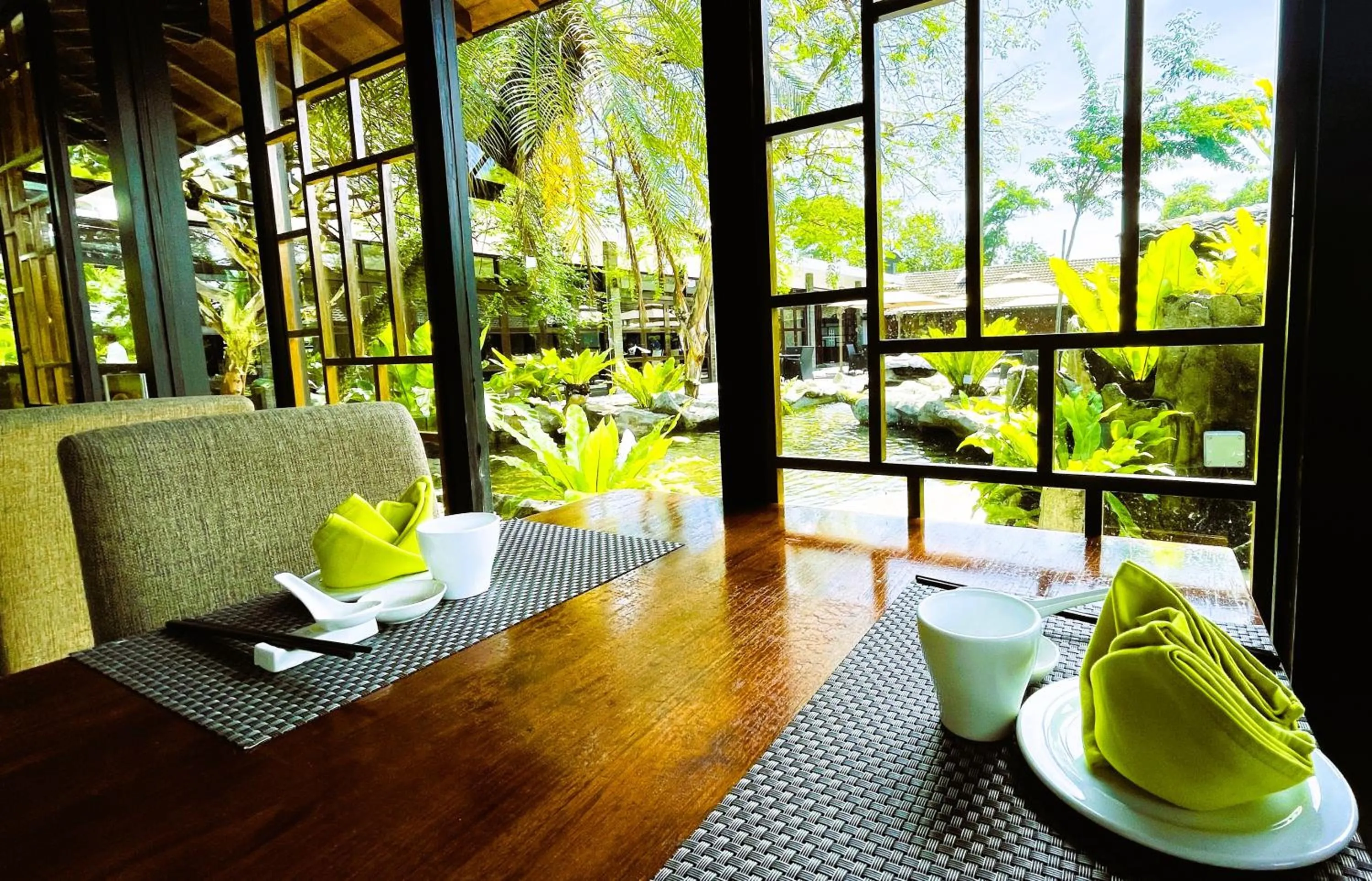 Restaurant/places to eat in Cyberview Resort & Spa