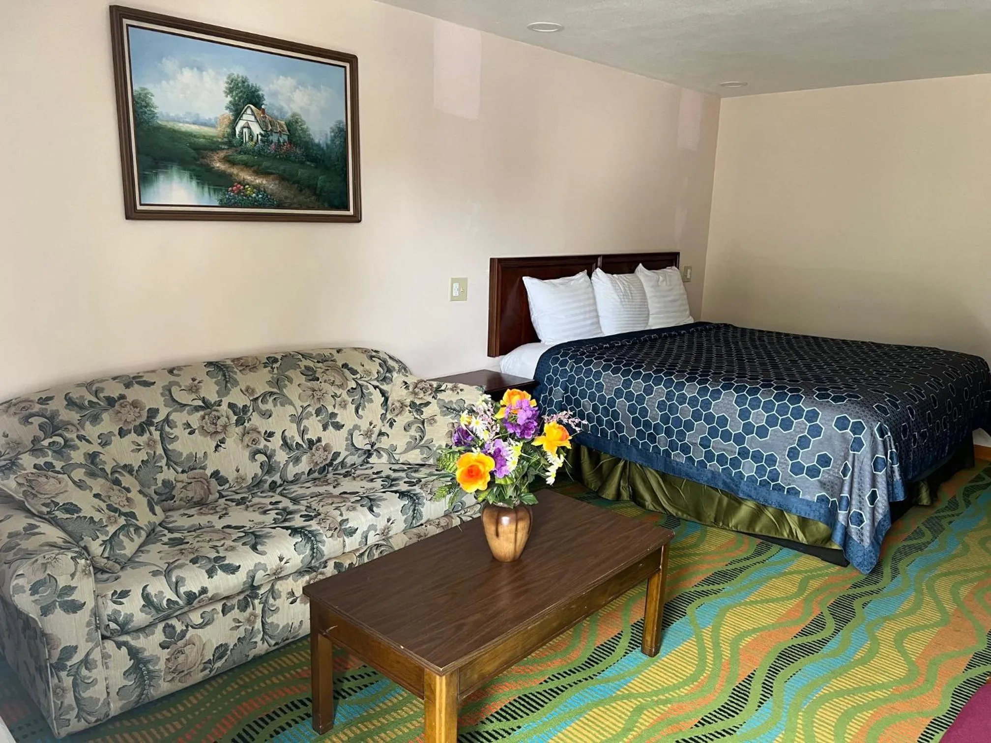 Bed in Atlantic Motel