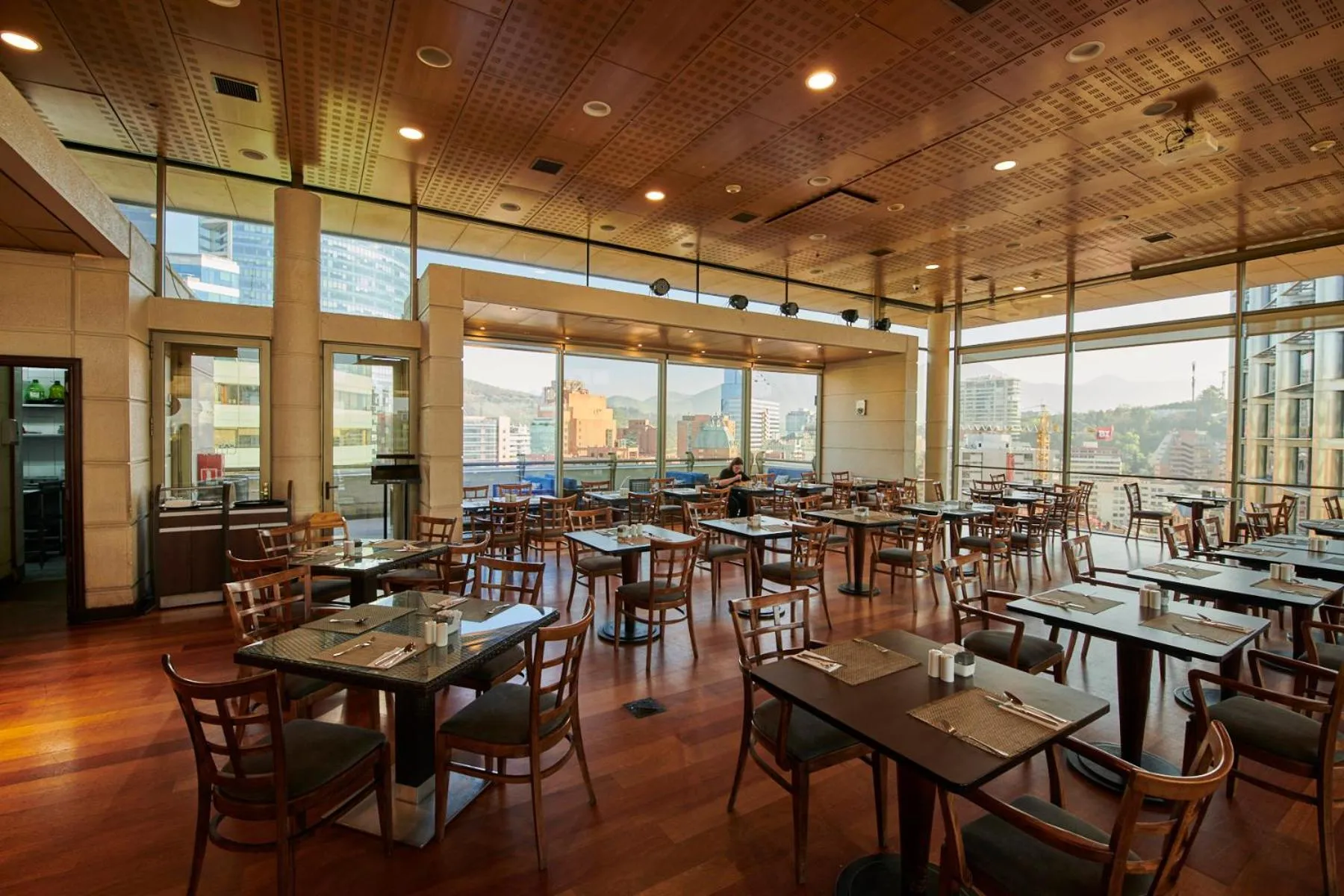 Restaurant/places to eat in Plaza El Bosque Ebro