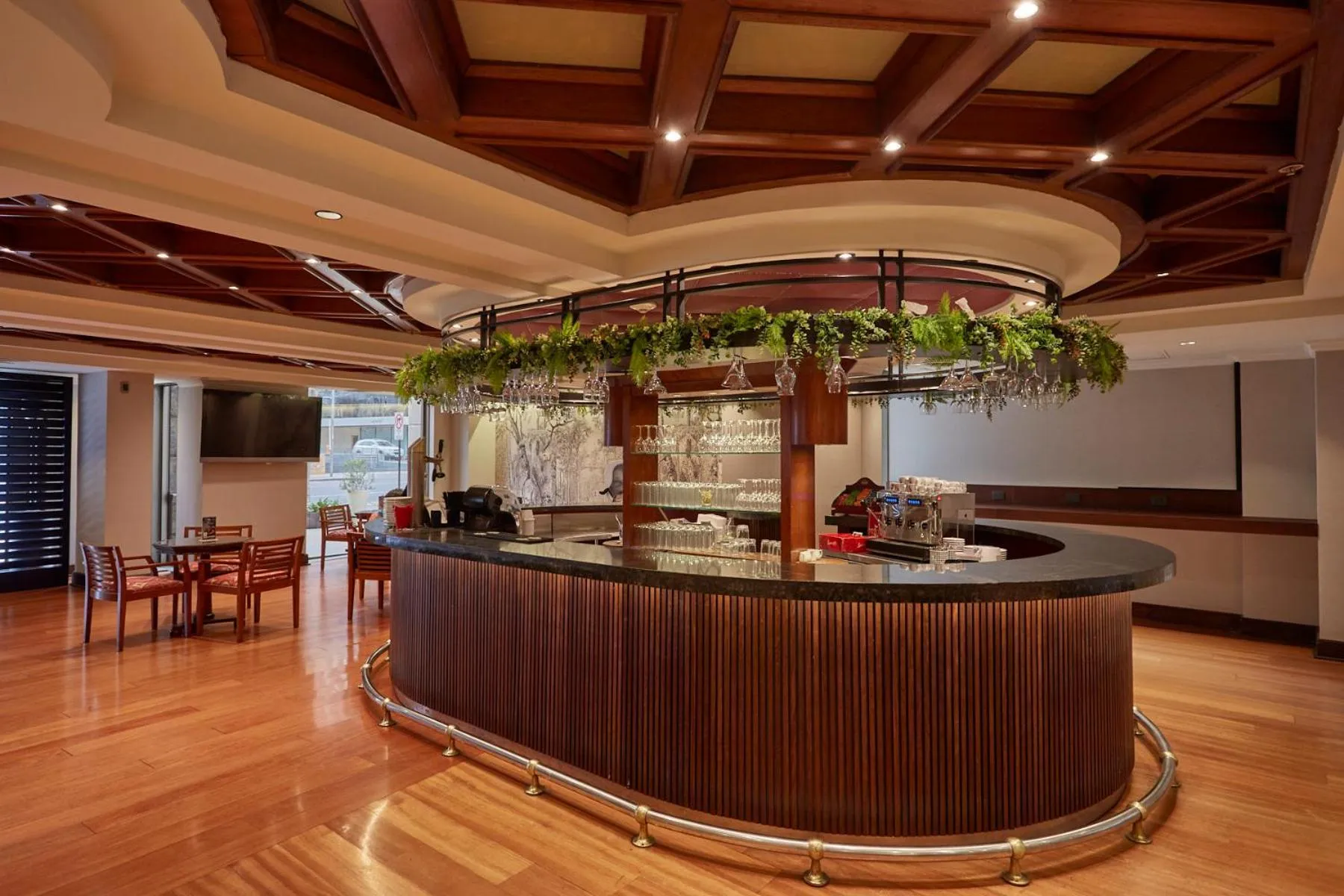 Restaurant/places to eat in Plaza El Bosque Ebro