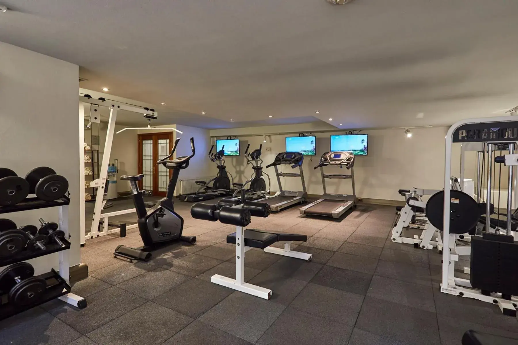 Fitness centre/facilities in Plaza El Bosque Ebro Fitness centre/facilities in Plaza El Bosque Ebro