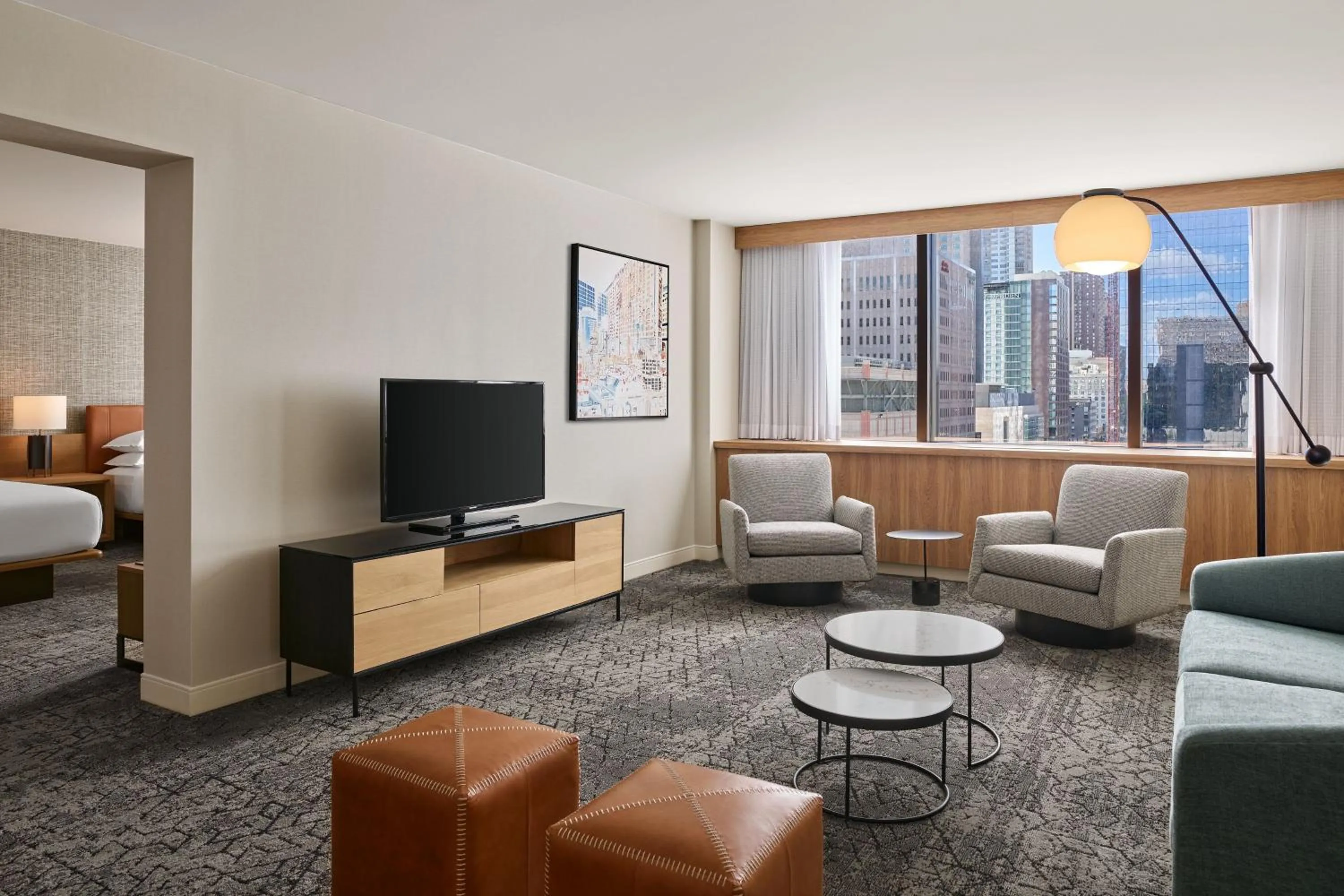 Photo of the whole room, Bed in Sheraton Denver Downtown Hotel