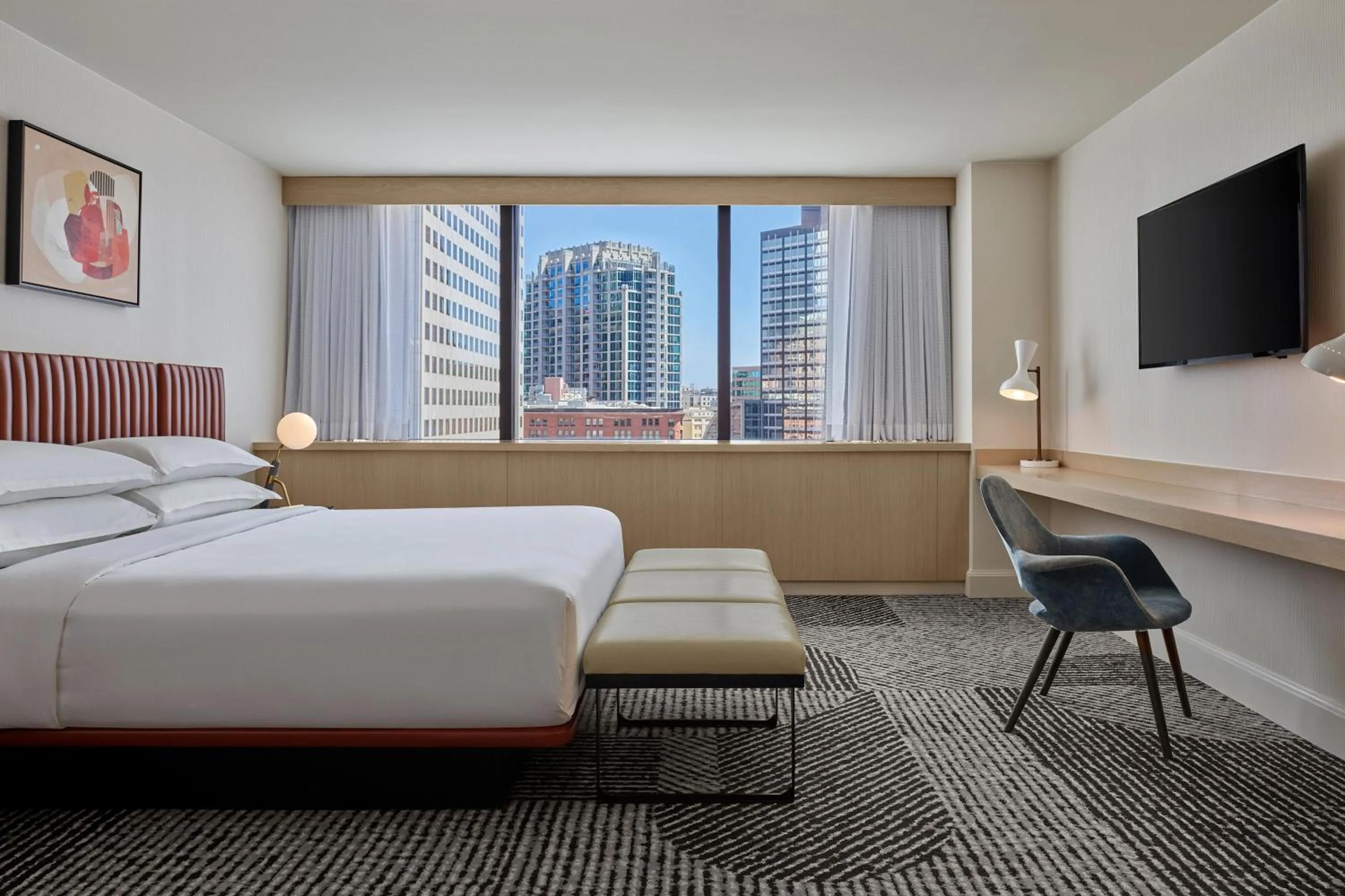 Bedroom, Bed in Sheraton Denver Downtown Hotel