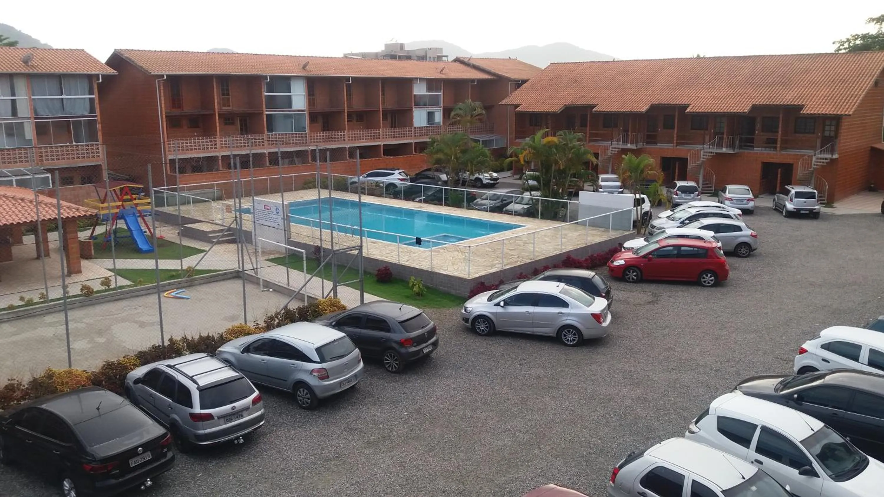 Pool view in Maranduba Ville II