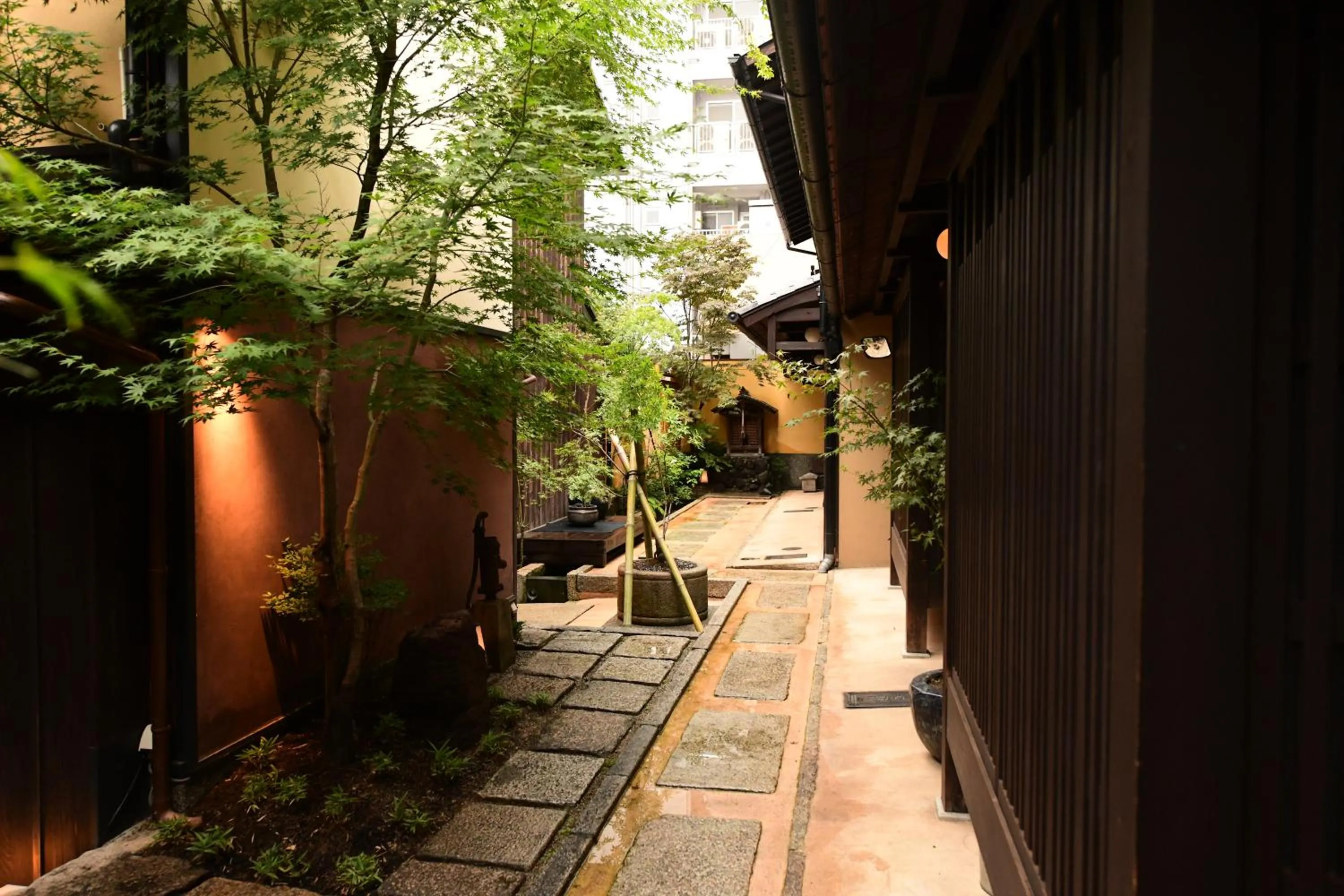 On-site shops in Yado Kiramachi