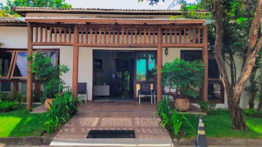Facade/entrance in Enseada dos Corais Praia Hotel Facade/entrance in Enseada dos Corais Praia Hotel