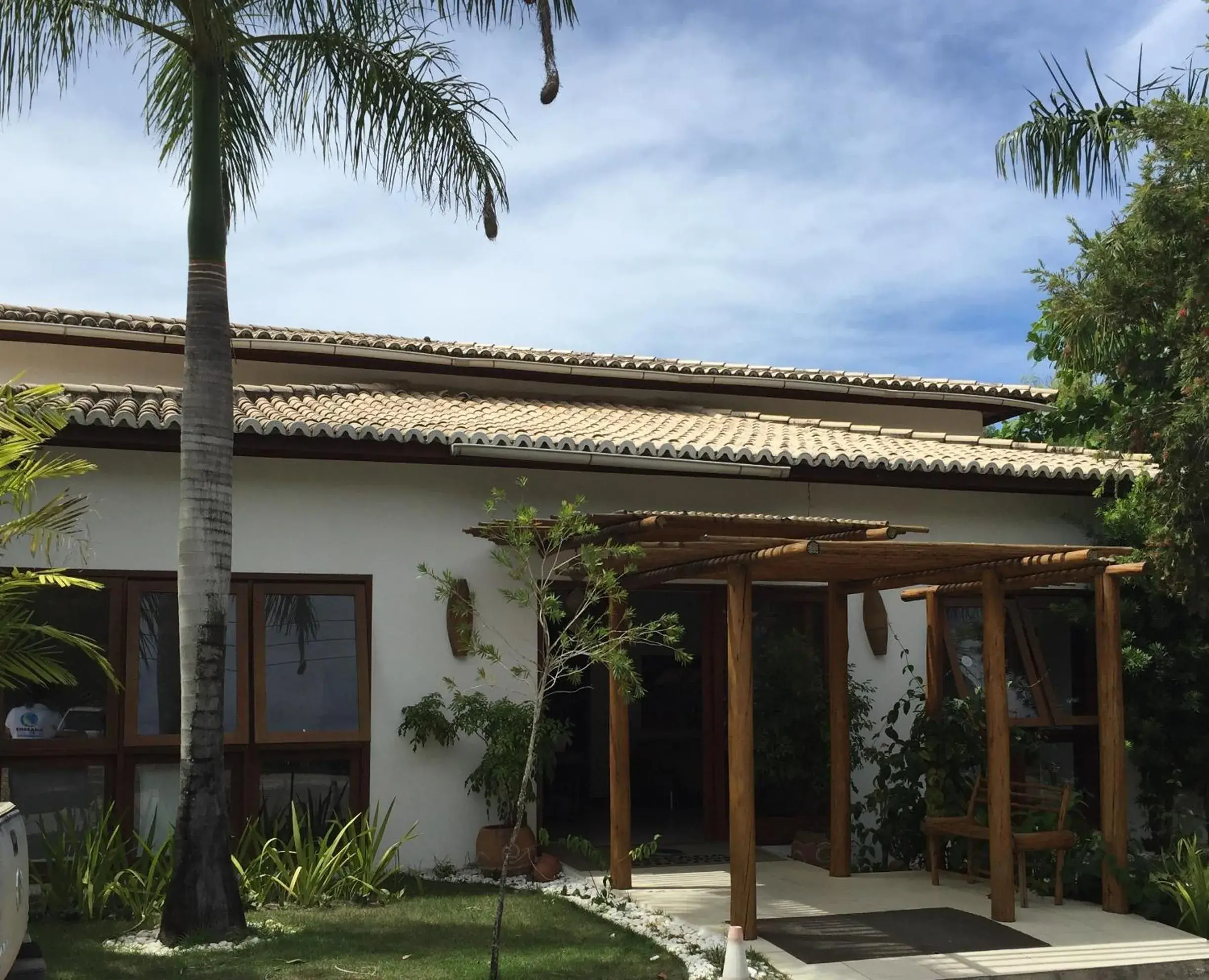 Facade/entrance in Enseada dos Corais Praia Hotel Facade/entrance in Enseada dos Corais Praia Hotel