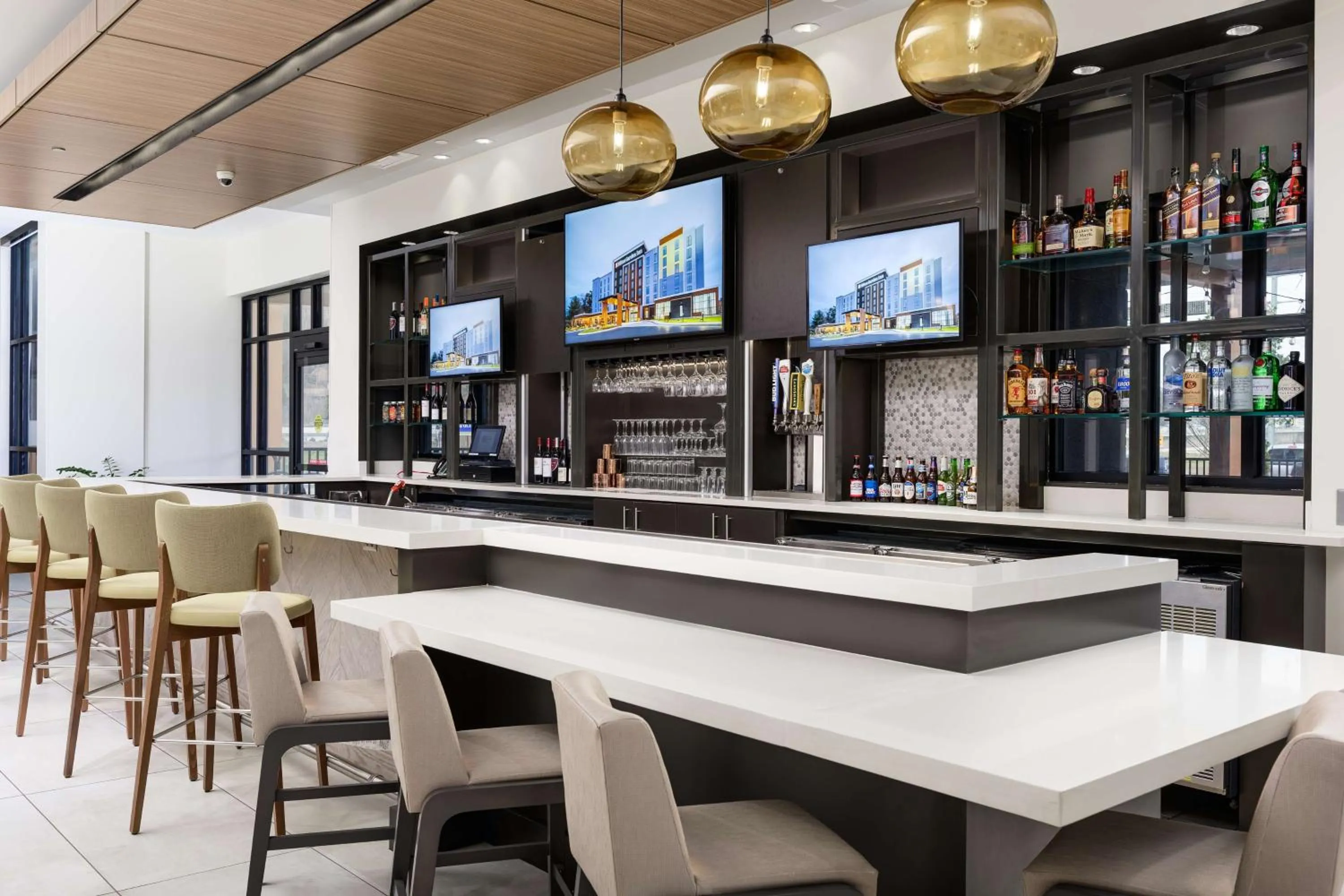 Lounge or bar in Hilton Garden Inn Knoxville Papermill Drive, Tn