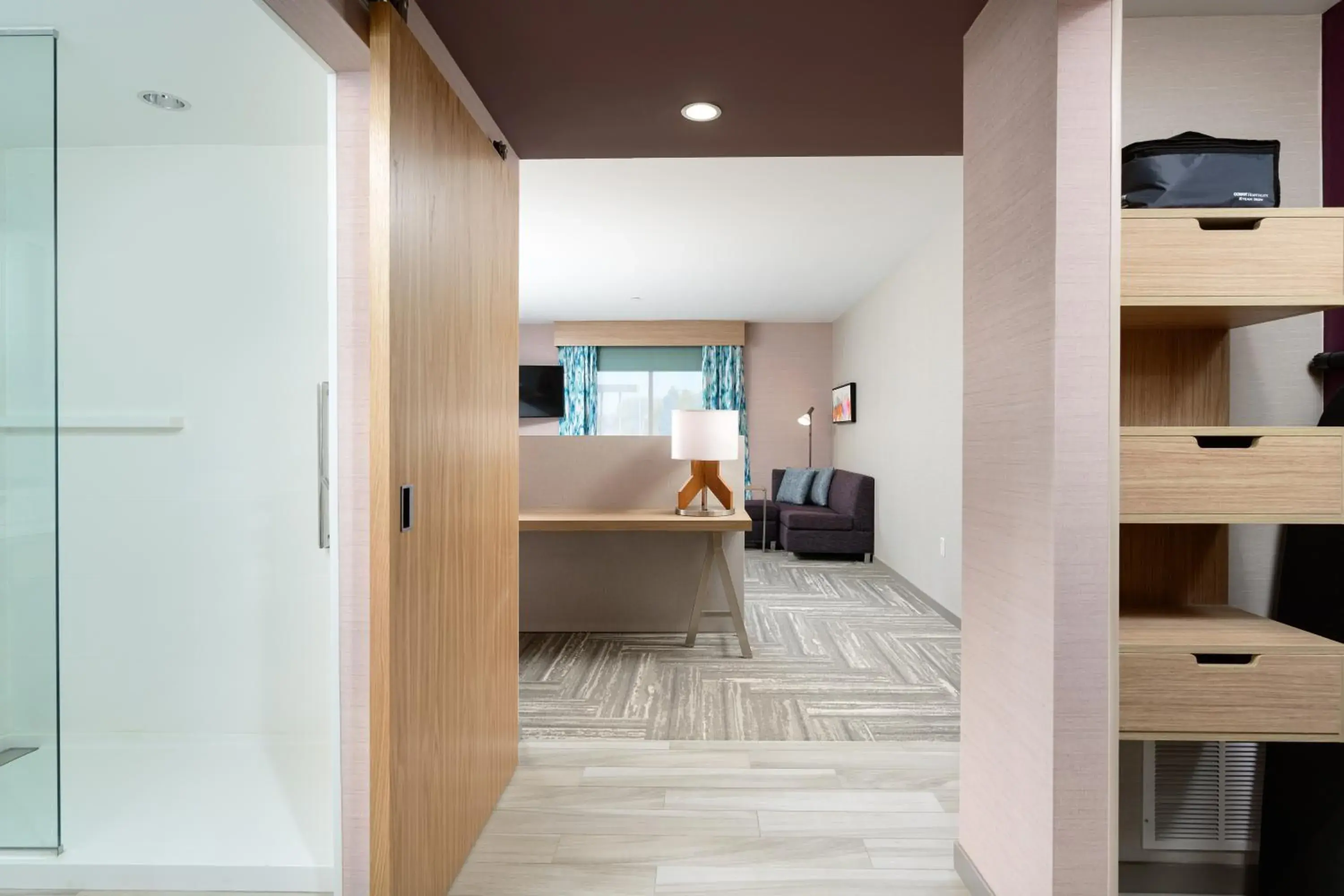 Deluxe King Room - Mobility Access in Hilton Garden Inn Knoxville Papermill Drive, Tn Deluxe King Room - Mobility Access in Hilton Garden Inn Knoxville Papermill Drive, Tn