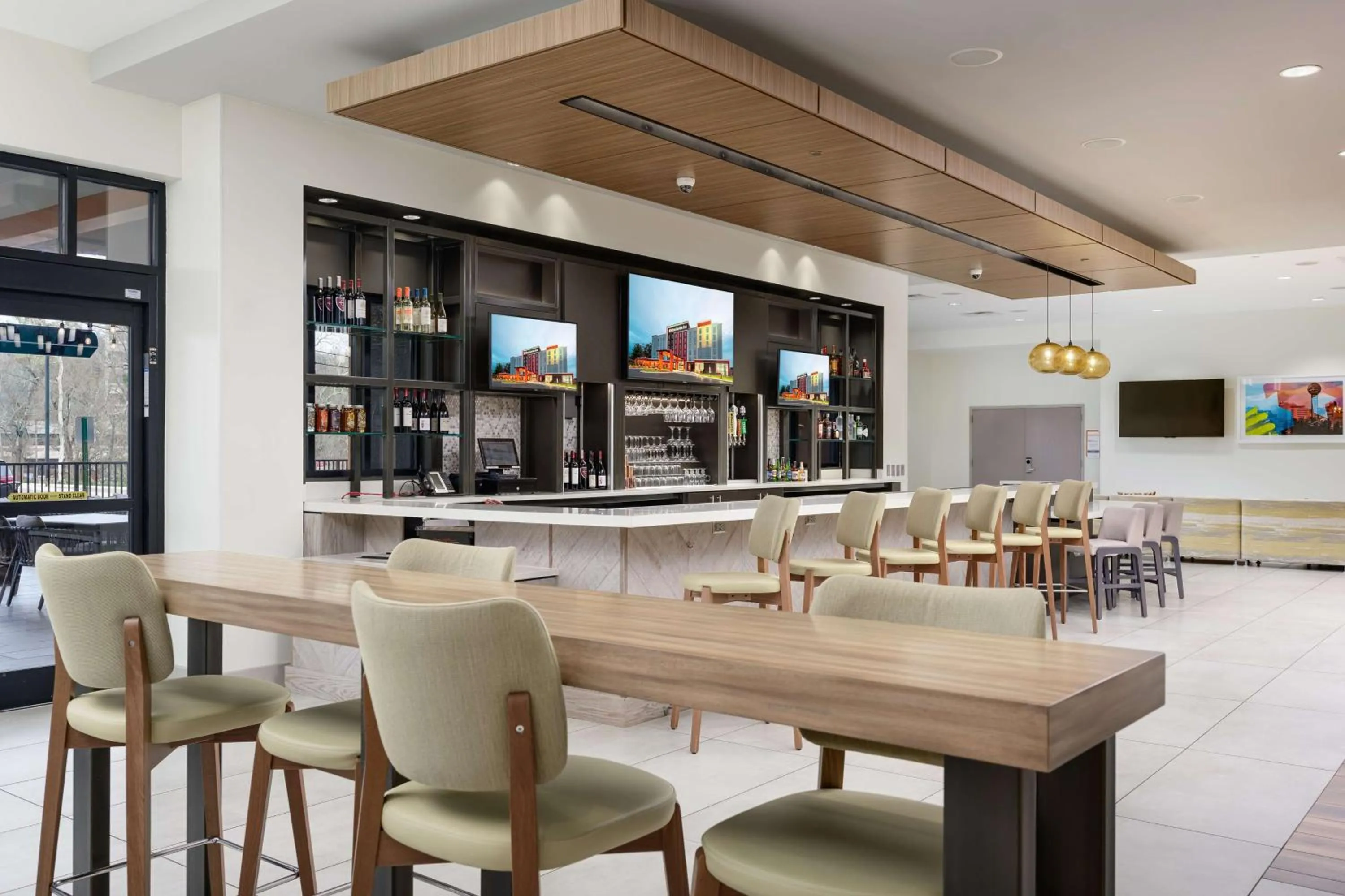 Lounge or bar in Hilton Garden Inn Knoxville Papermill Drive, Tn