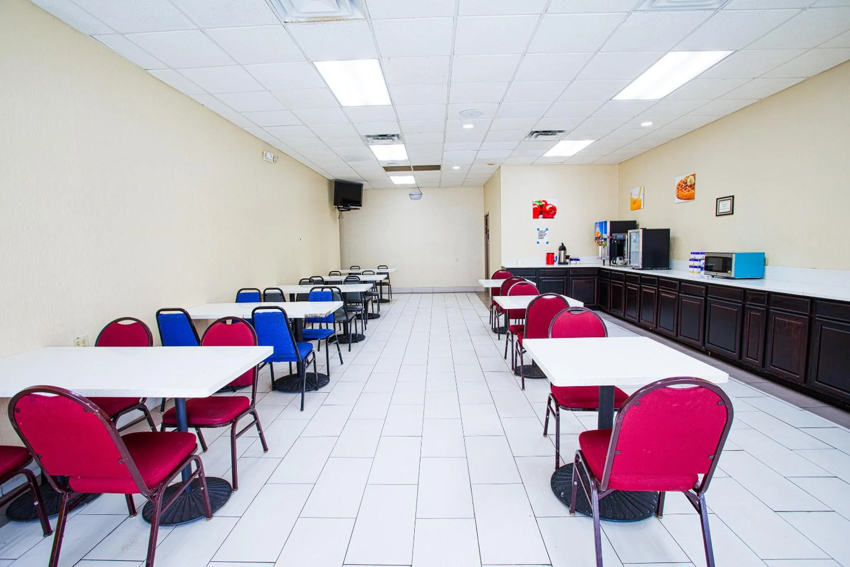 Breakfast in Americas Best Value Inn Winston-Salem