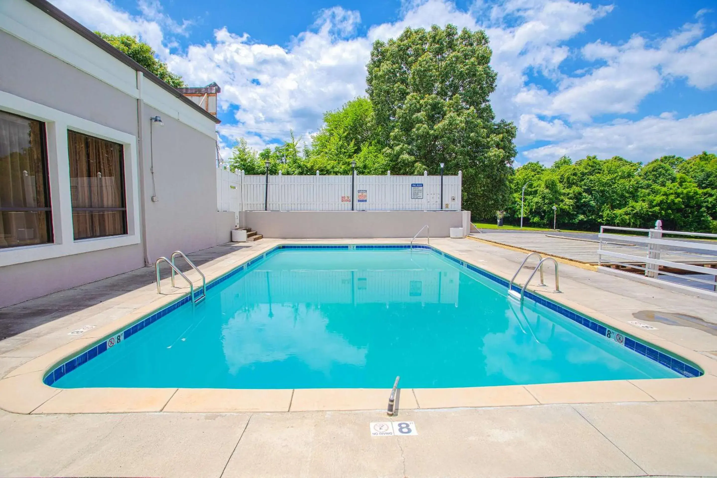 Pool view in Americas Best Value Inn Winston-Salem Pool view in Americas Best Value Inn Winston-Salem